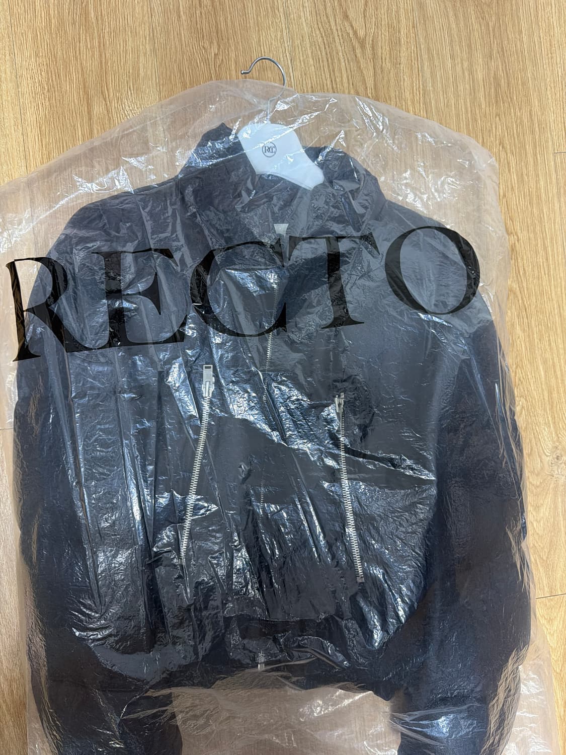 (새상품) RECTO 렉토 샤이닝 패딩 상품이미지2