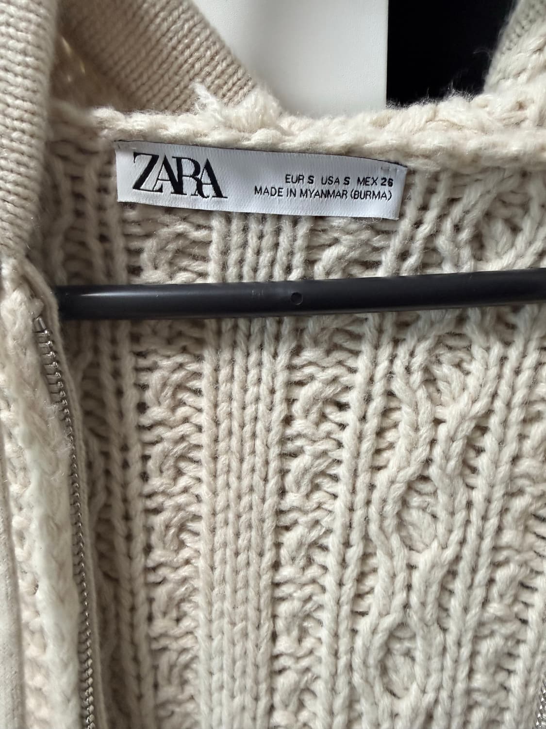 자라니트집업 상품이미지3