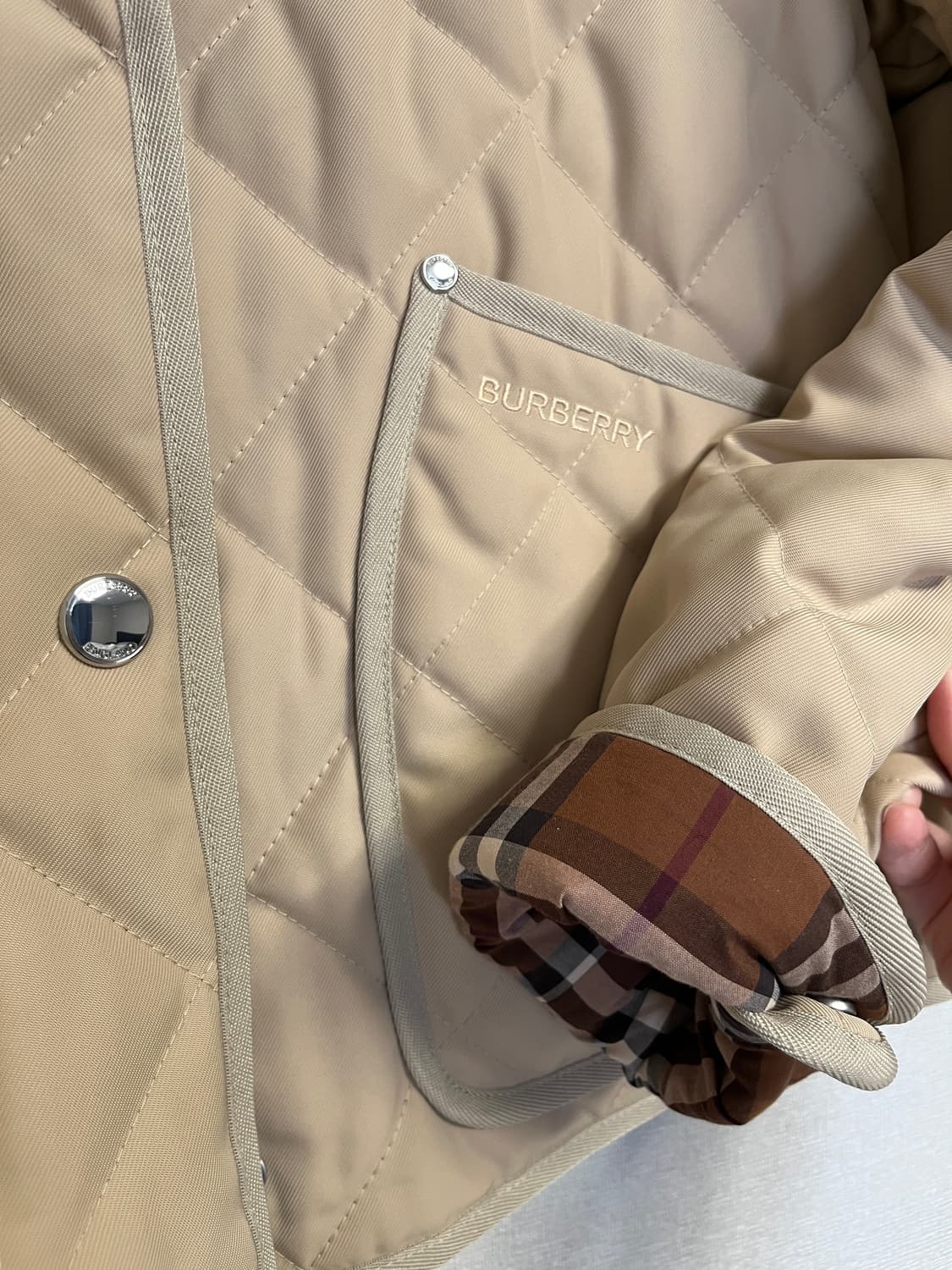 버버리 퀼팅 크롭자켓 상품이미지5