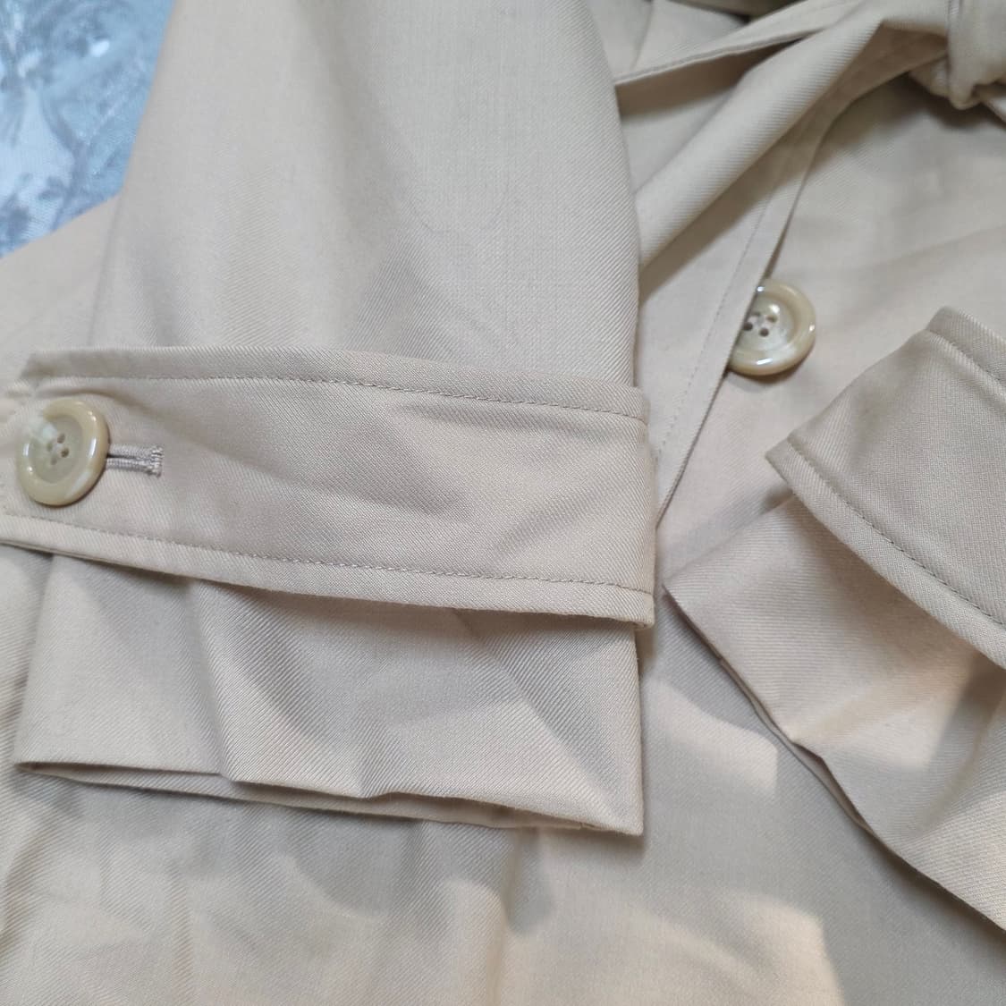 빈티지 라떼갸루 트렌치 코트 일브 리즈리사 히메갸루
엑시즈팜 상품이미지2