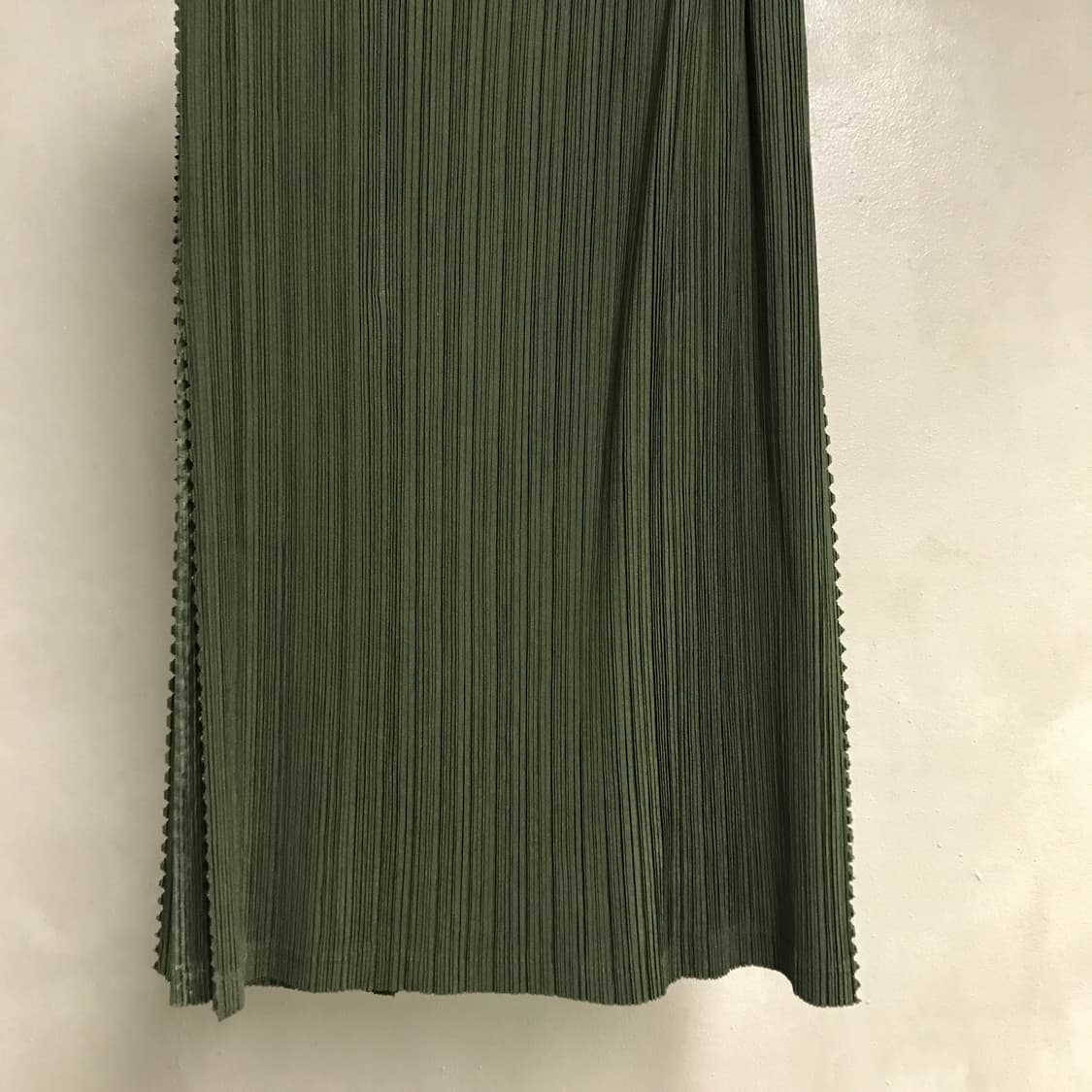 이세이 미야케 플리츠 스커트 카키 2(W) 상품이미지3
