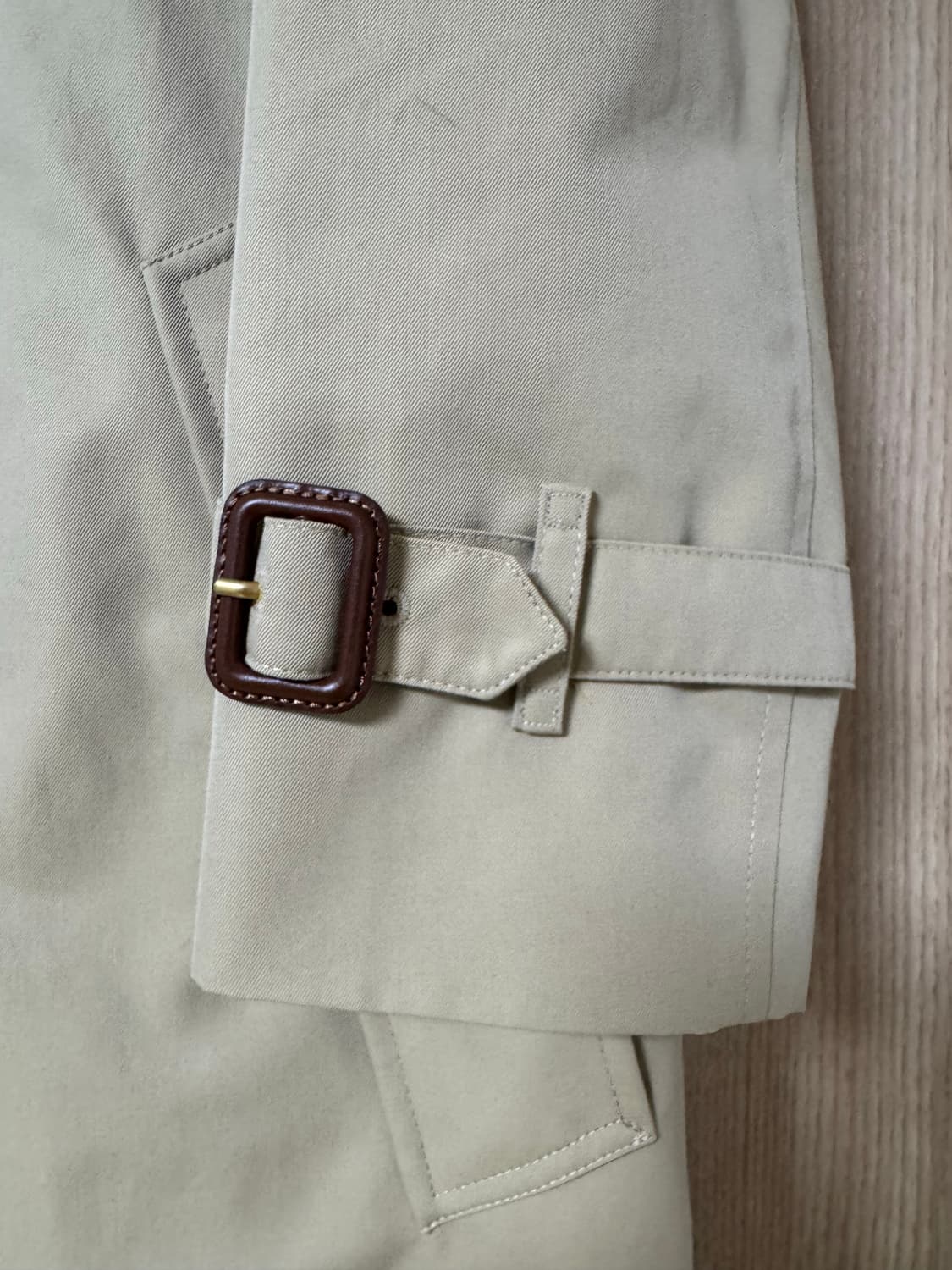 버버리 켄싱턴 트렌치코트 허니 40사이즈 상품이미지4