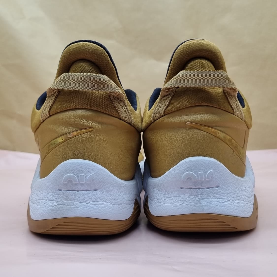 나이키 PG5 ef 메탈릭골드 농구화280 상품이미지4