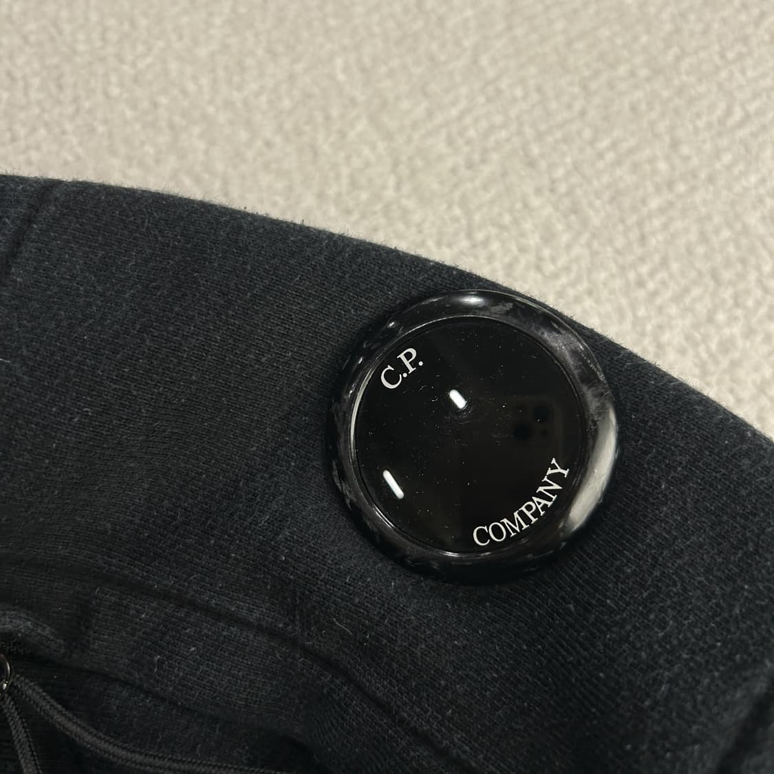 C.P. 컴퍼니 블랙 맨투맨 m 상품이미지3