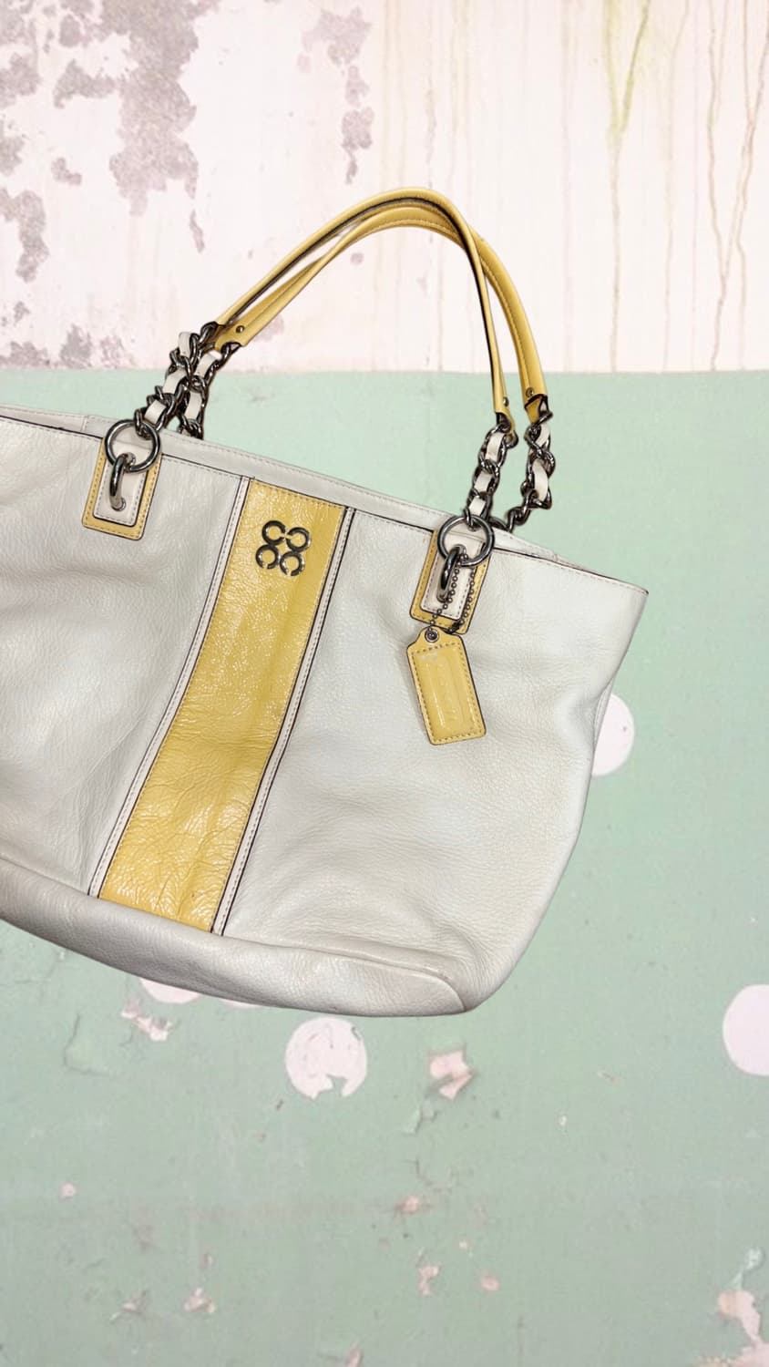 코치 크림& 옐로우 실버금장 토트백 상품이미지1