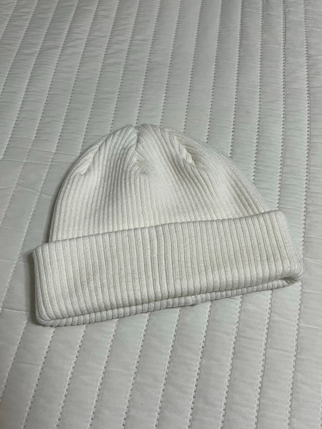 플레어업 니트 비니 오프화이트 상품이미지1