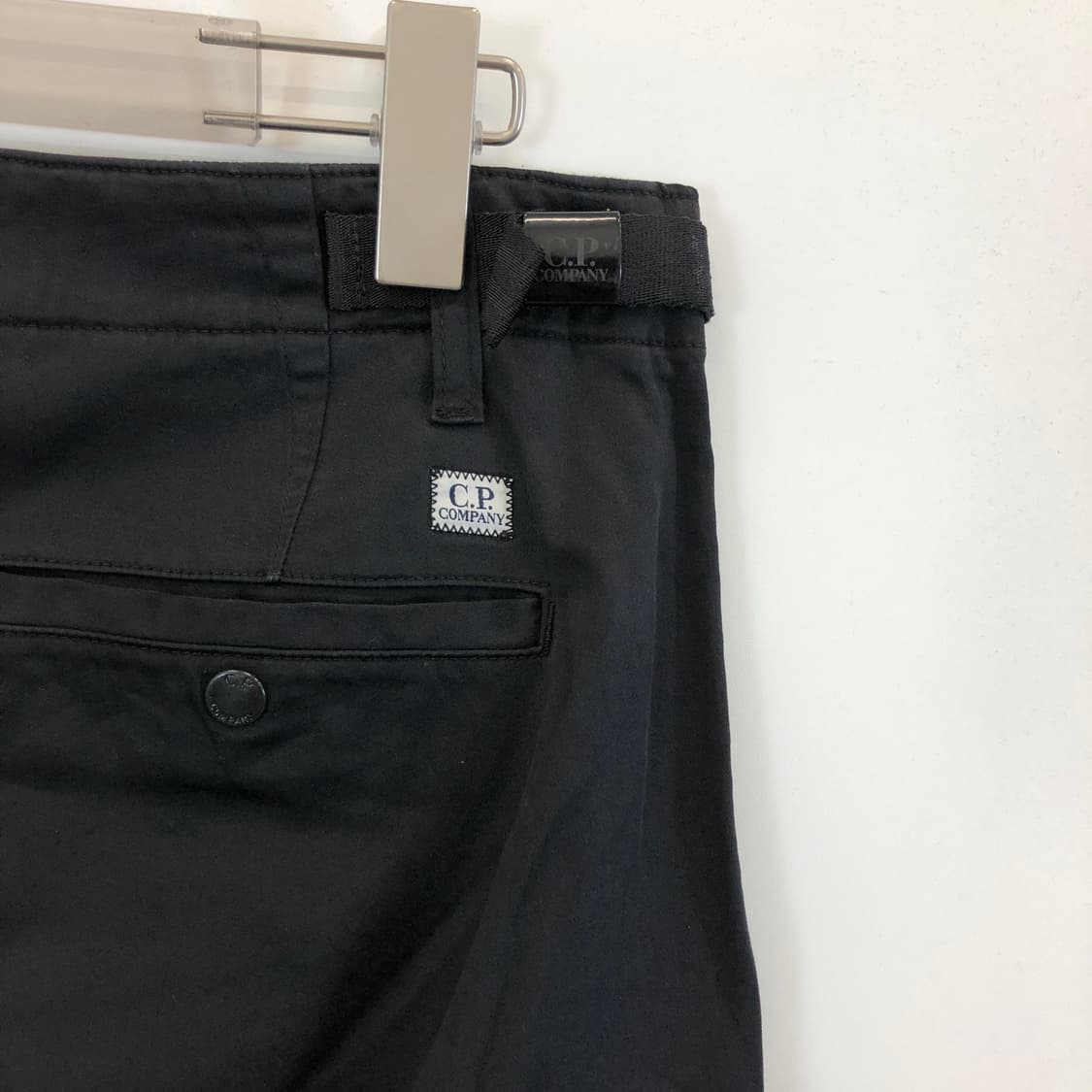CP컴퍼니 ERGONOMIC FIT 렌즈 카고팬츠 46 상품이미지5