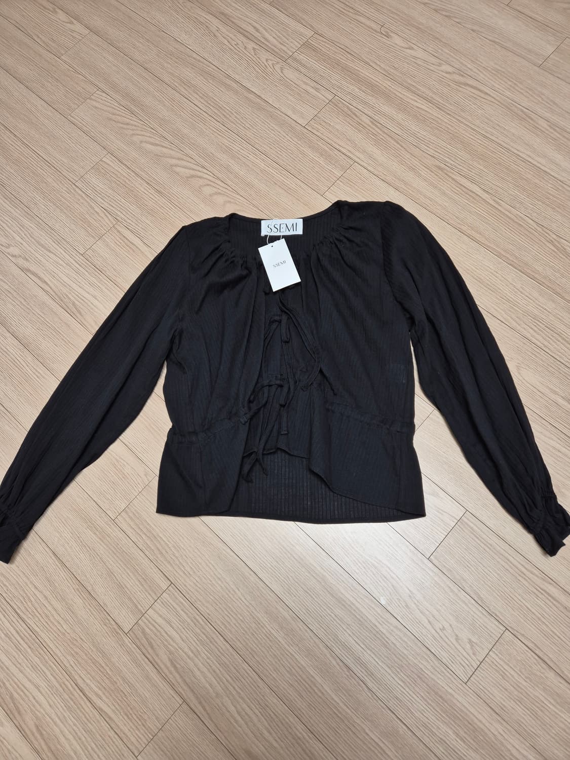 (새상품) SSEMI 세미 블라우스 블랙 상품이미지1