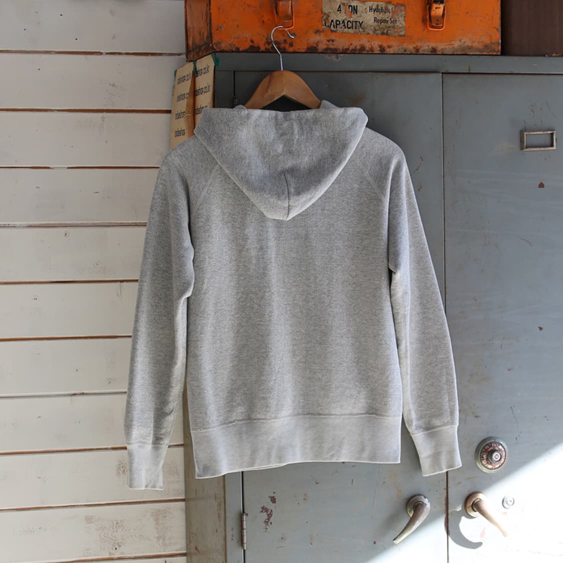 (착용컷) ORCIVAL 스웻 후드 집업 (남성용 90-93) 상품이미지4