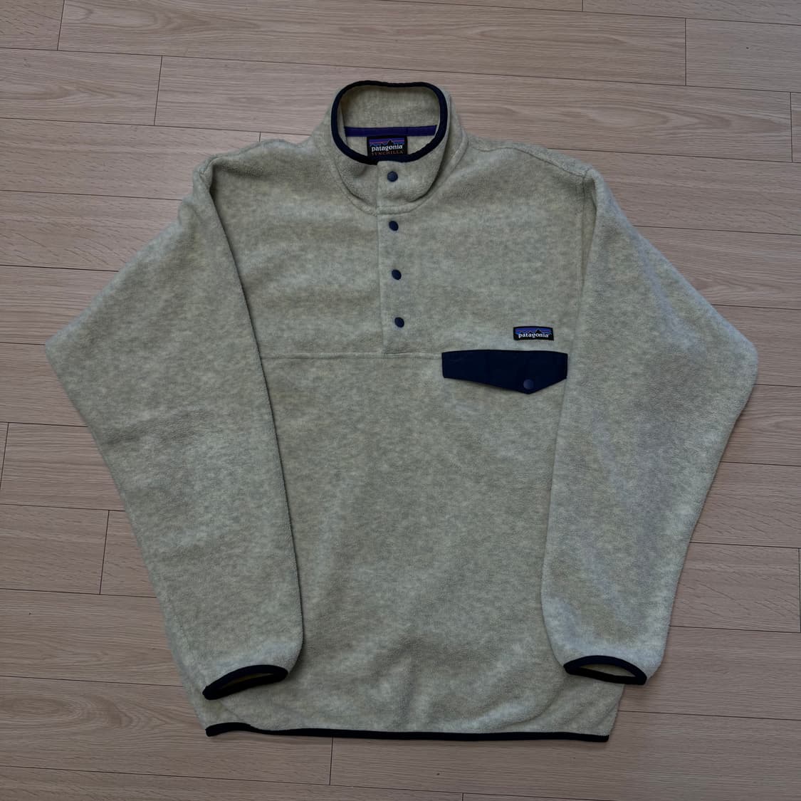 M) 파타고니아 신칠라 라이트웨이트 오트밀 팝니다 상품이미지1