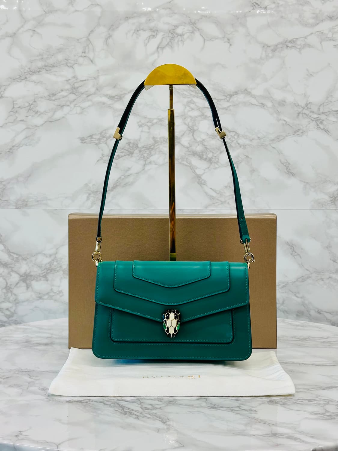 [새상품급] 불가리 세르펜티 포에버 이스트-웨스트 숄더백 레퍼런스 상품이미지1