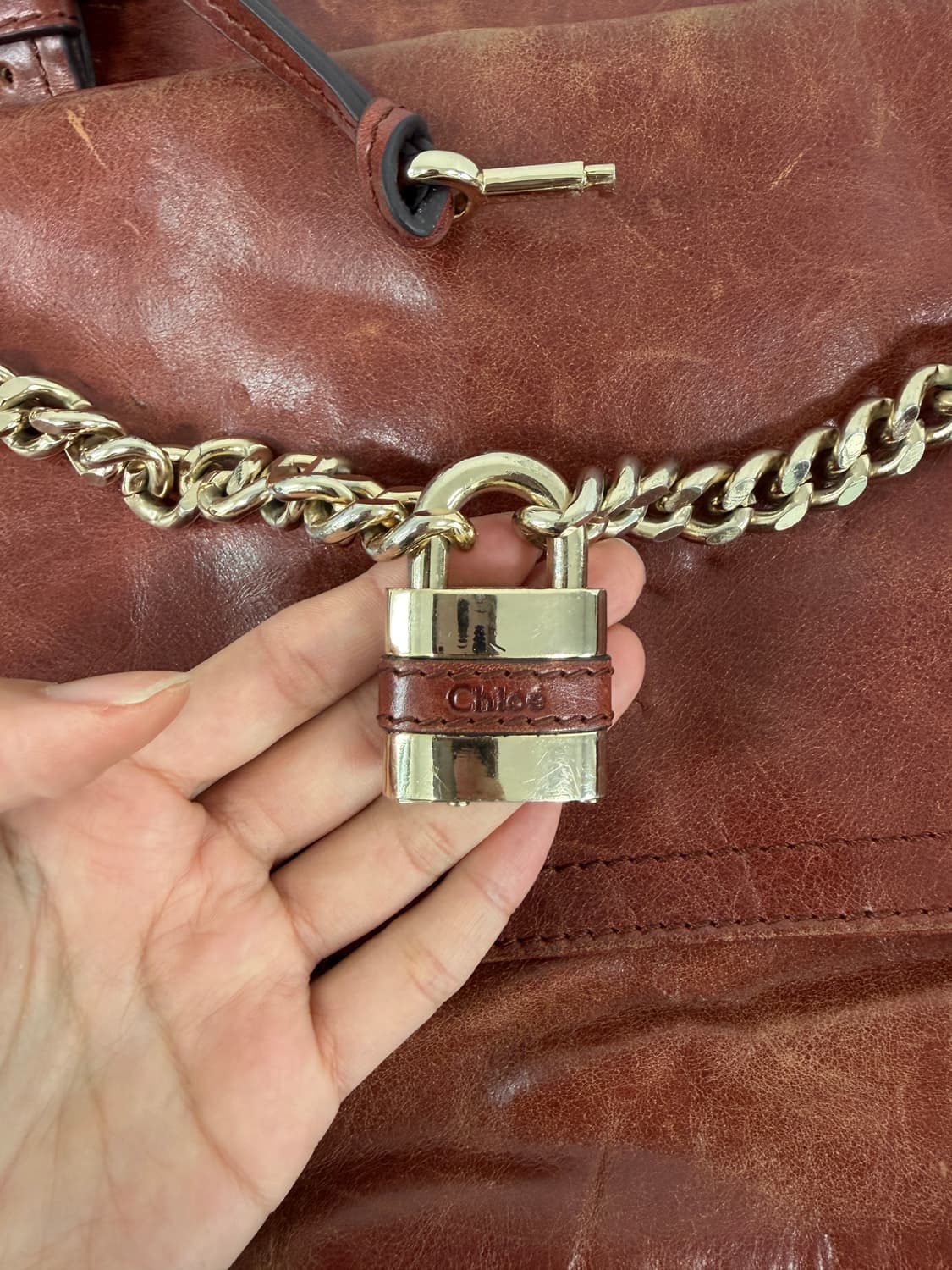 꿀로에 자물쇠백 브라운 상품이미지4