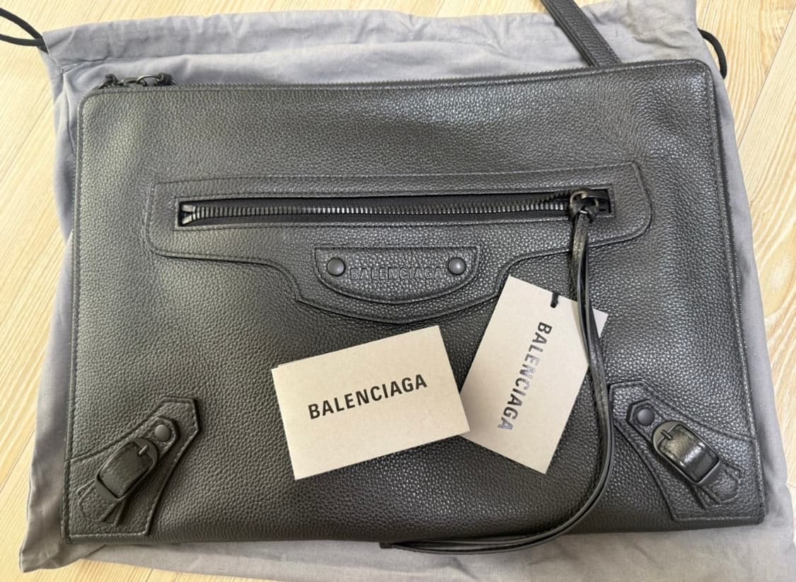 발렌시아가 클러치백 상품이미지1