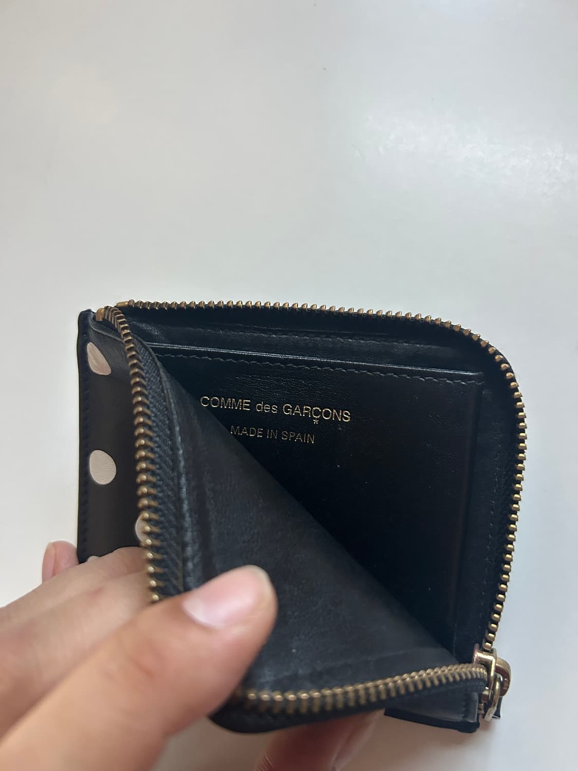 꼼데가르송 땡땡이 반지갑  상품이미지4