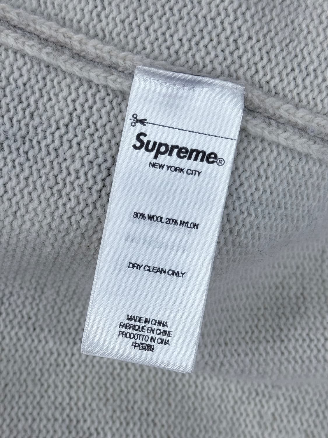 슈프림 블러드 로고 스웨터 블랙 상품이미지6