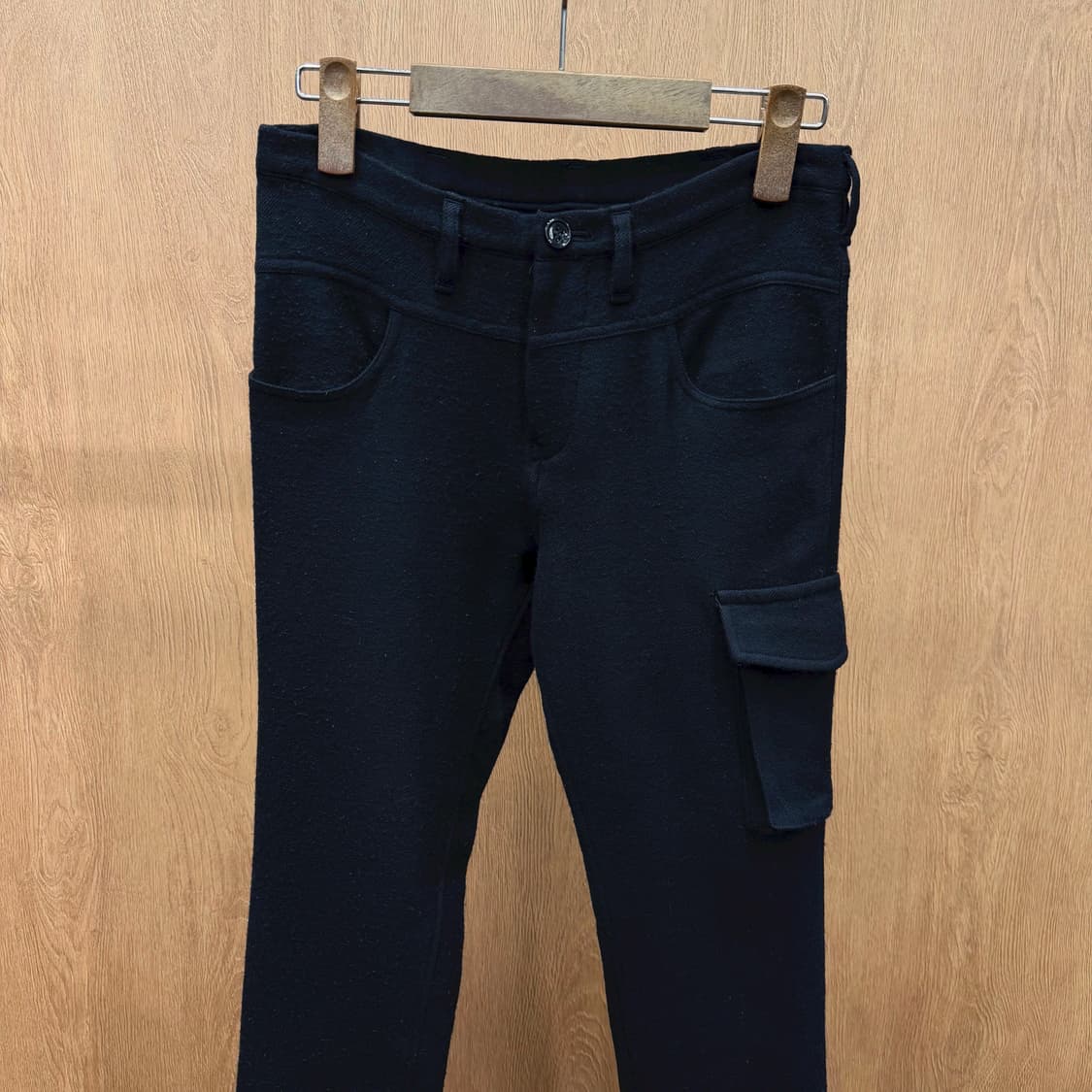 요지 야마모토 울 팬츠 사이드 카고 포켓 디테일 스트레이트핏 블랙 상품이미지4