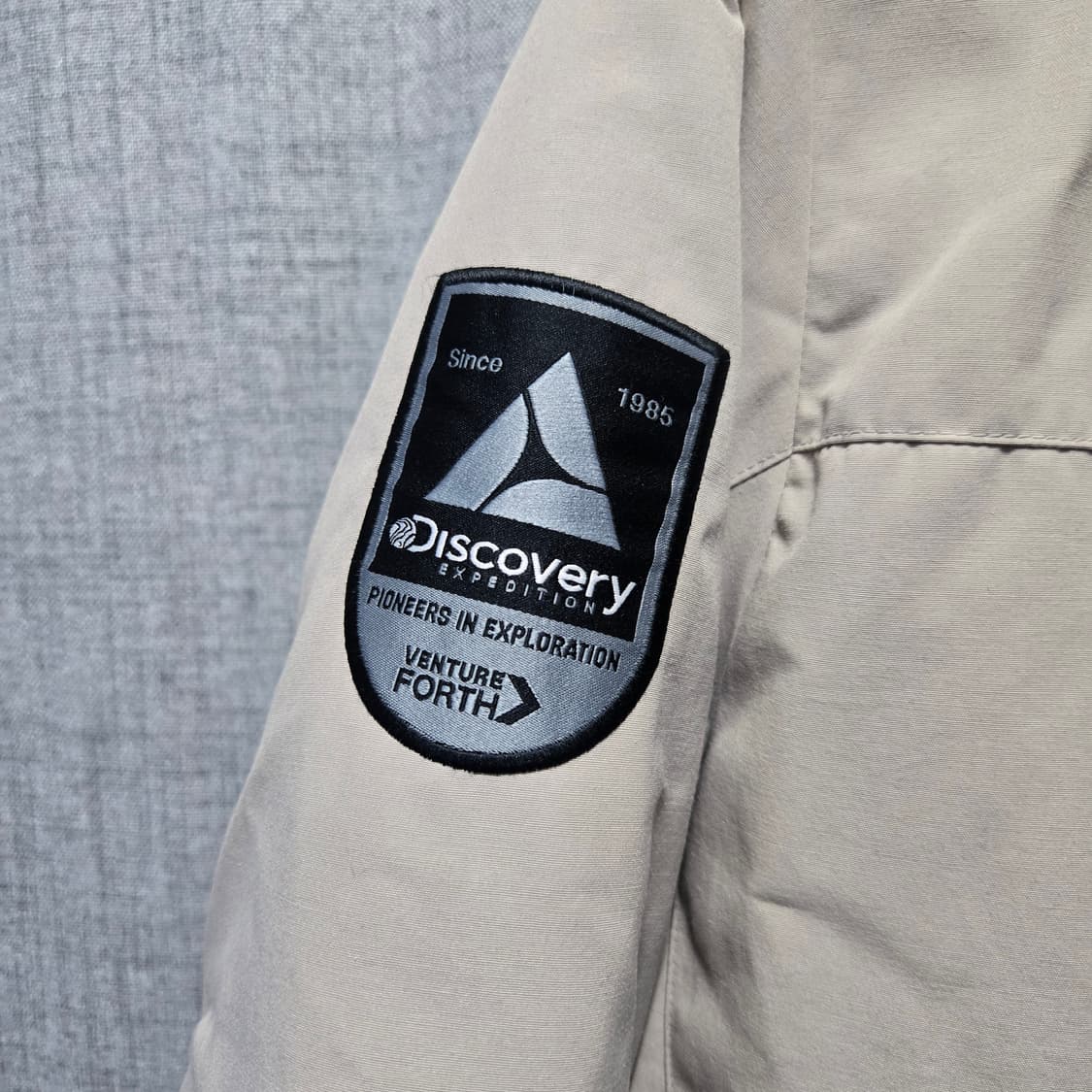 디스커버리 익스페디션  여성 마운틴쿡 구스다운 너구리털 패딩  상품이미지5