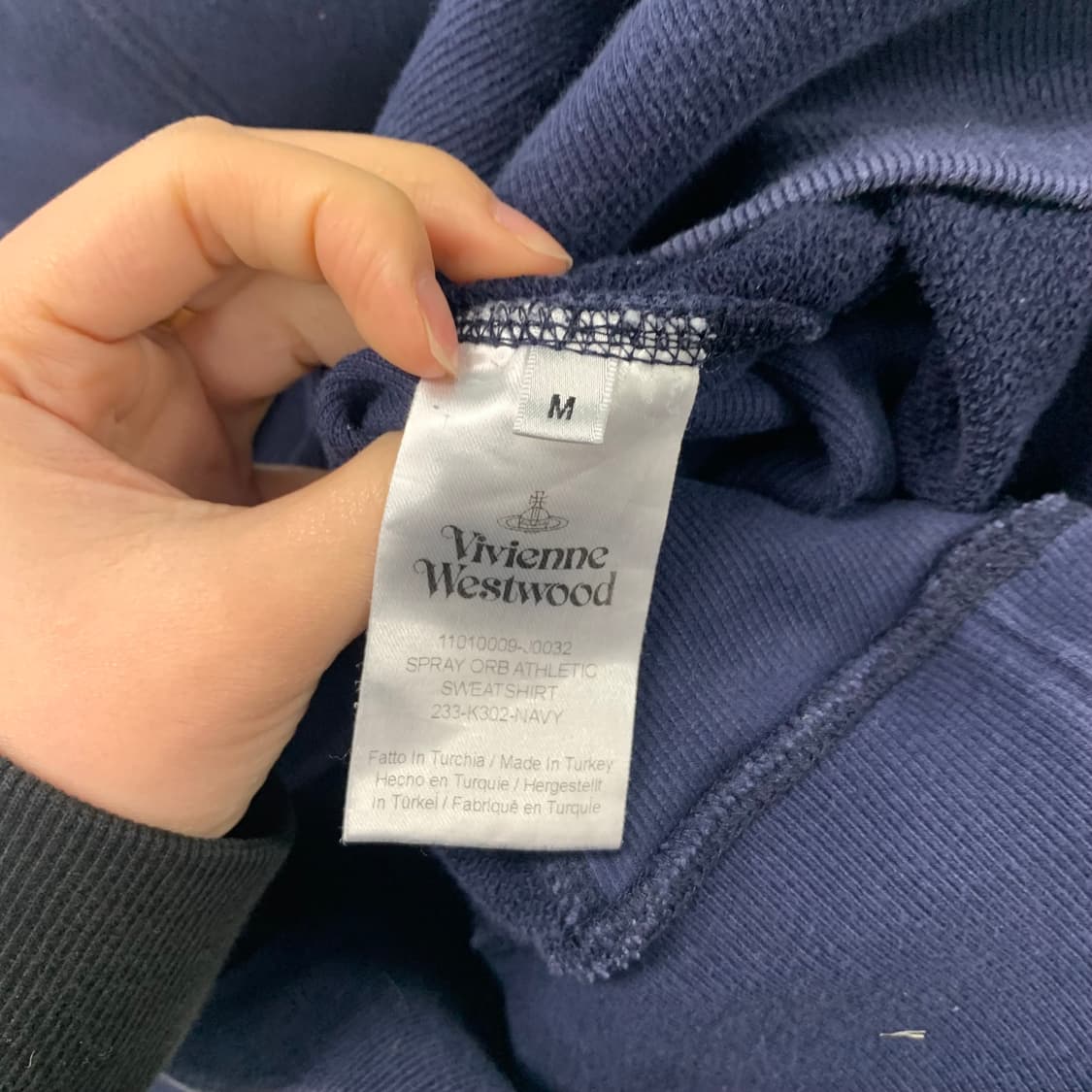 비비안웨스트우드 스프레이 네이비 크롭 맨투맨 상품이미지4