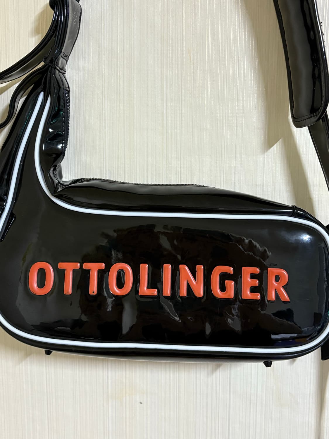 오토링거 X 푸마 레더 백 상품이미지3