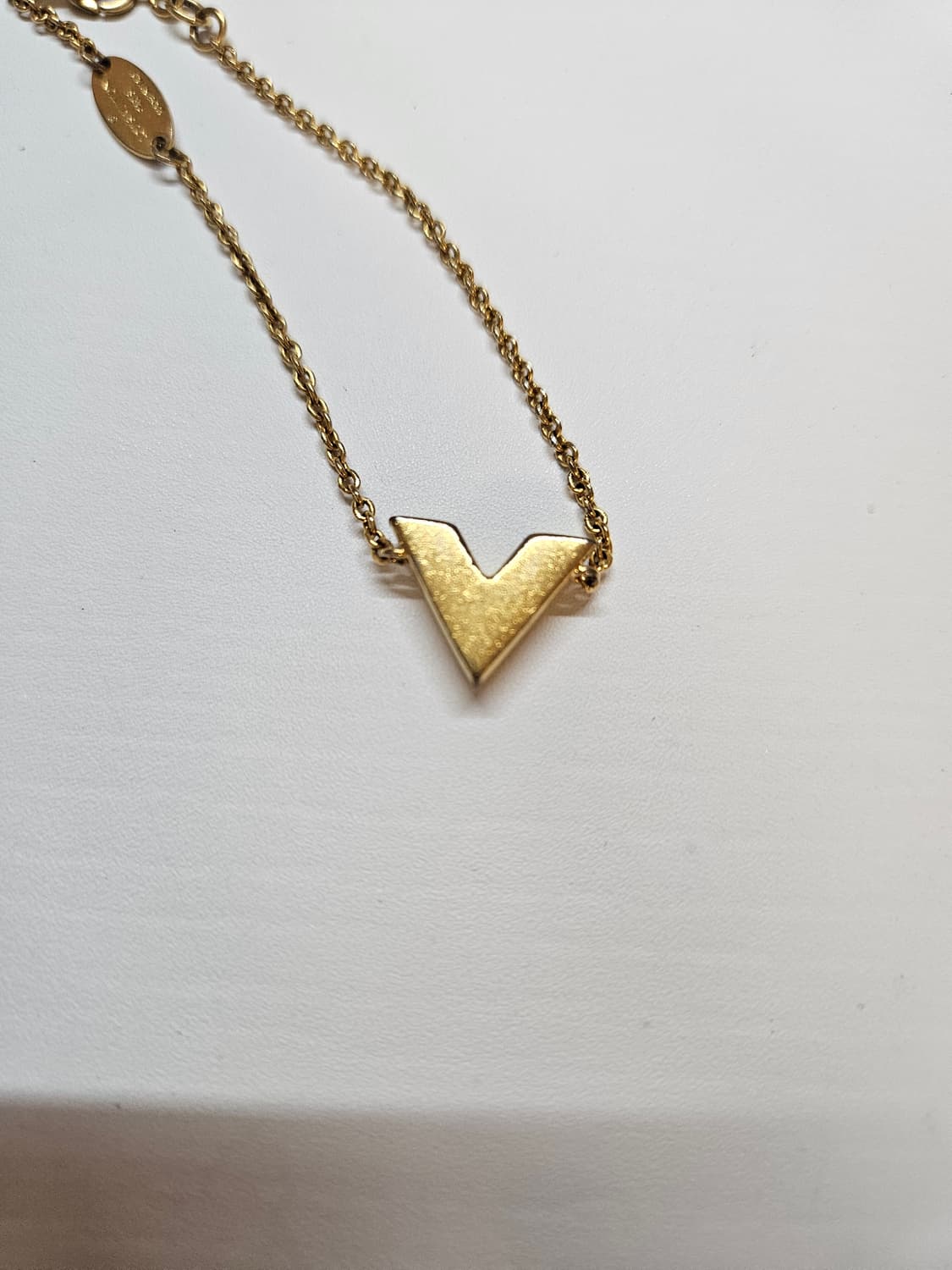 루이비통 에센셜 v 골드 팔찌 상품이미지3