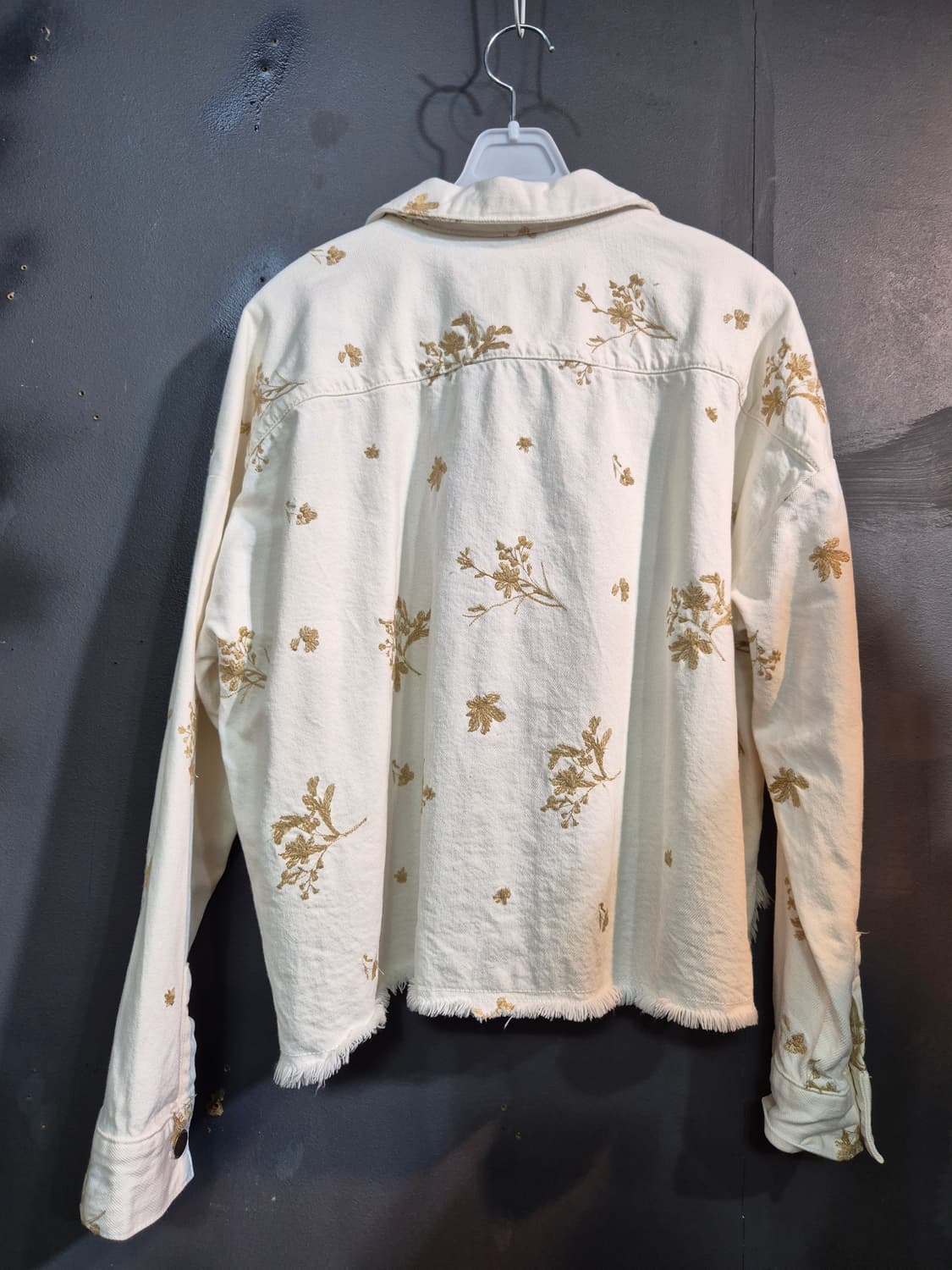 자라  자수  면데님 자켓  66 세탁완료 상품이미지2