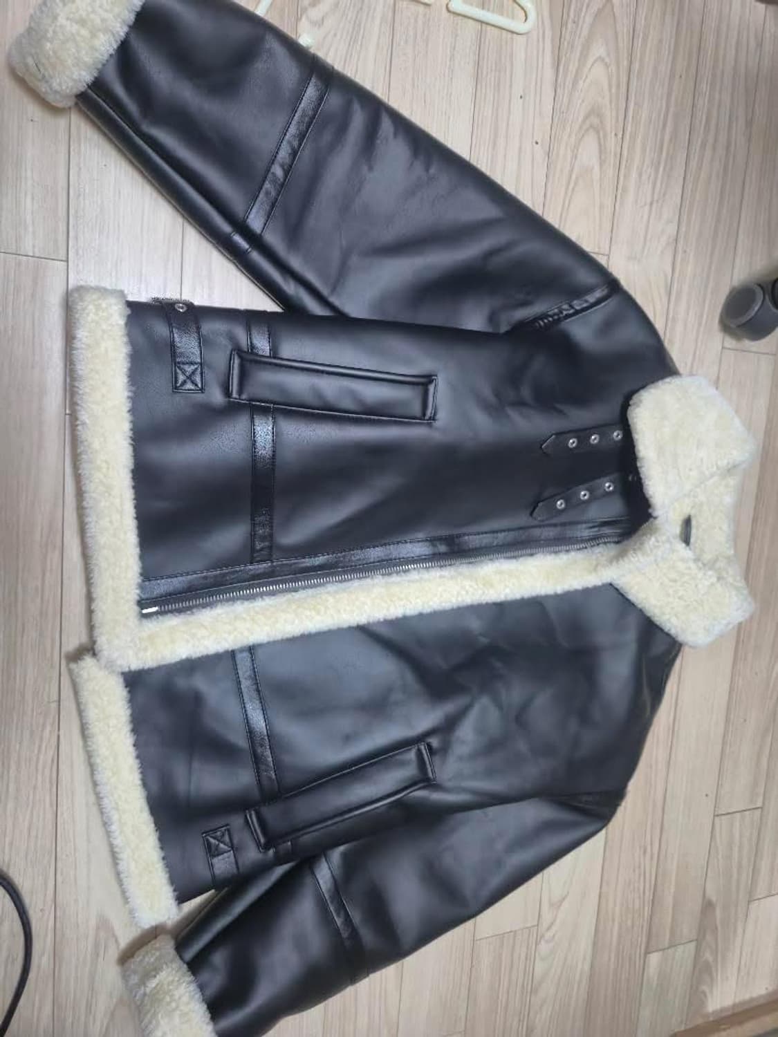 Agingccc 블랙 무스탕 자켓 L 상품이미지2