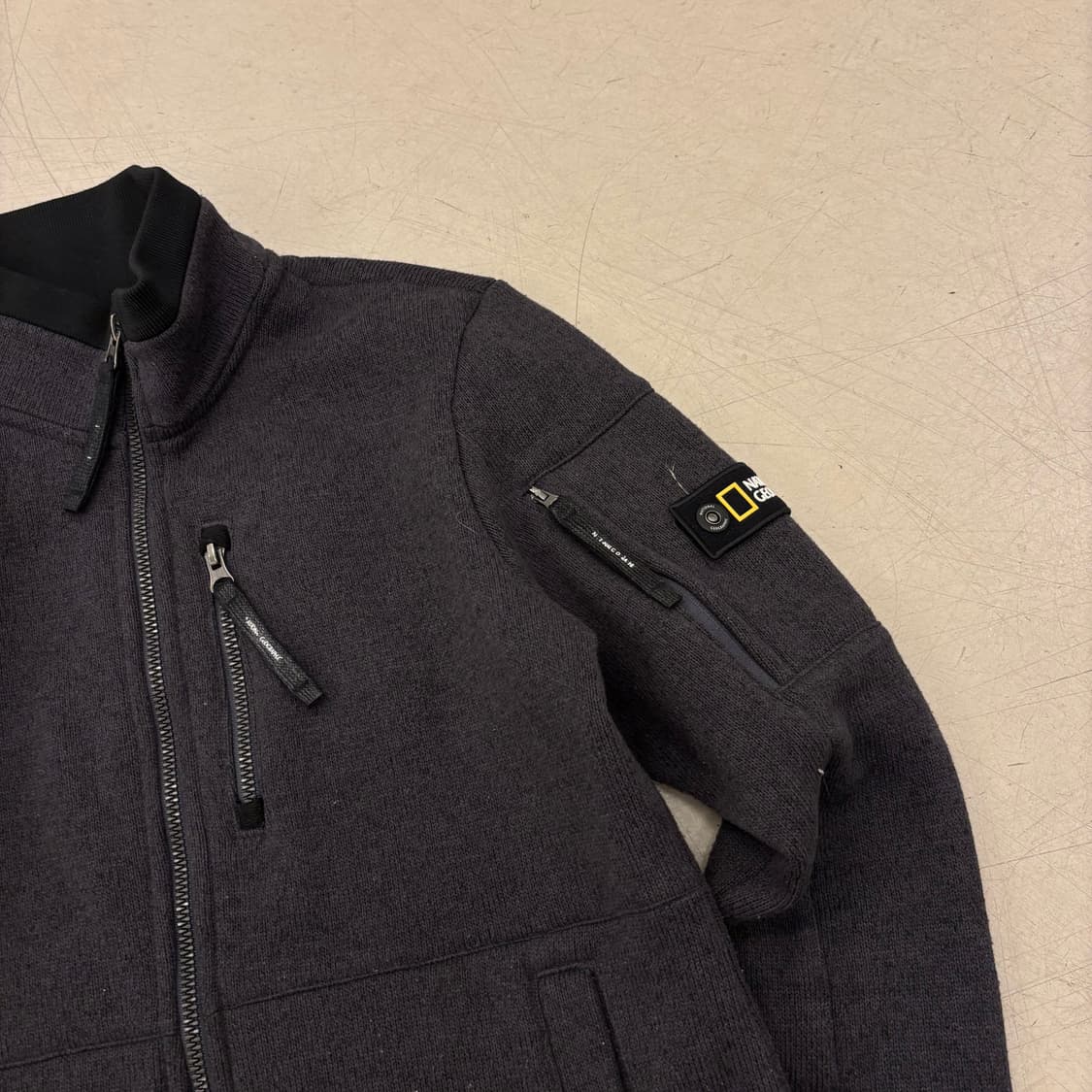 내셔널지오그래픽 와펜 다크그레이 자켓 상품이미지2