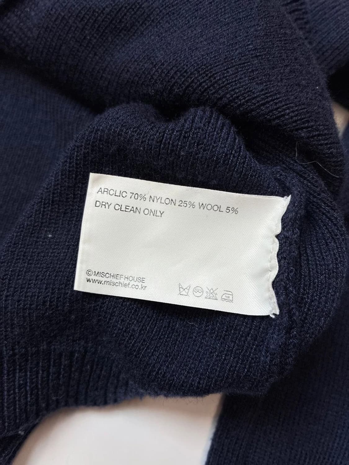 미스치프 MSCHF 19FW 크롭 니트 가디건 PN5116 상품이미지10
