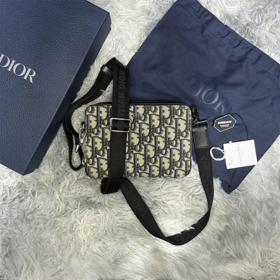 디올 오블리크 메신저백 상품이미지1