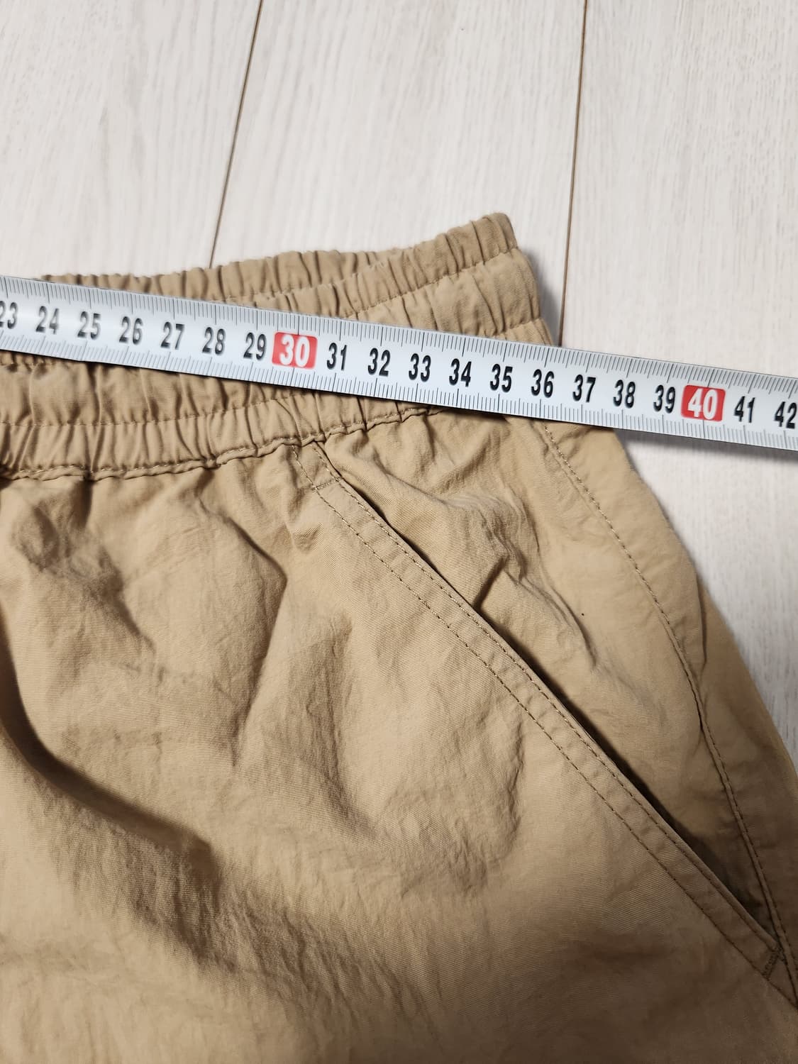 스케쳐스 퍼포먼스 베이지색 밴딩 반바지 사이즈32 L

사용감 좀 많아서 상품이미지2