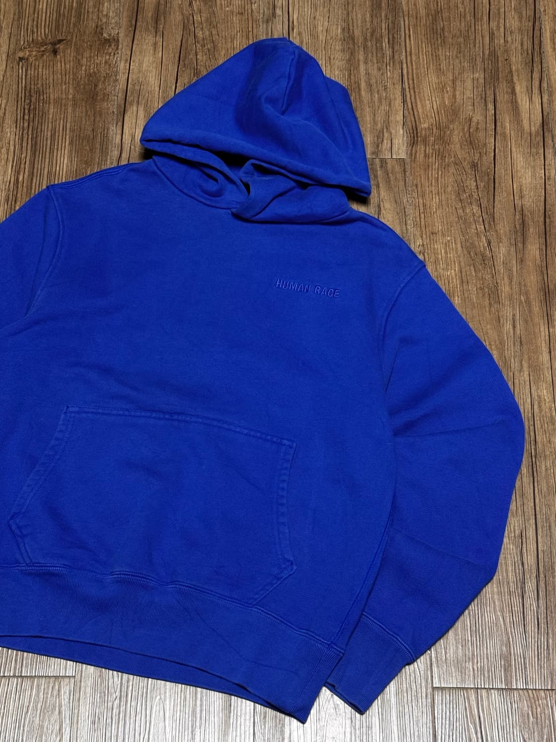 아디다스X퍼렐 윌리엄스 휴먼레이스 콜라보 후드 티셔츠 상품이미지1