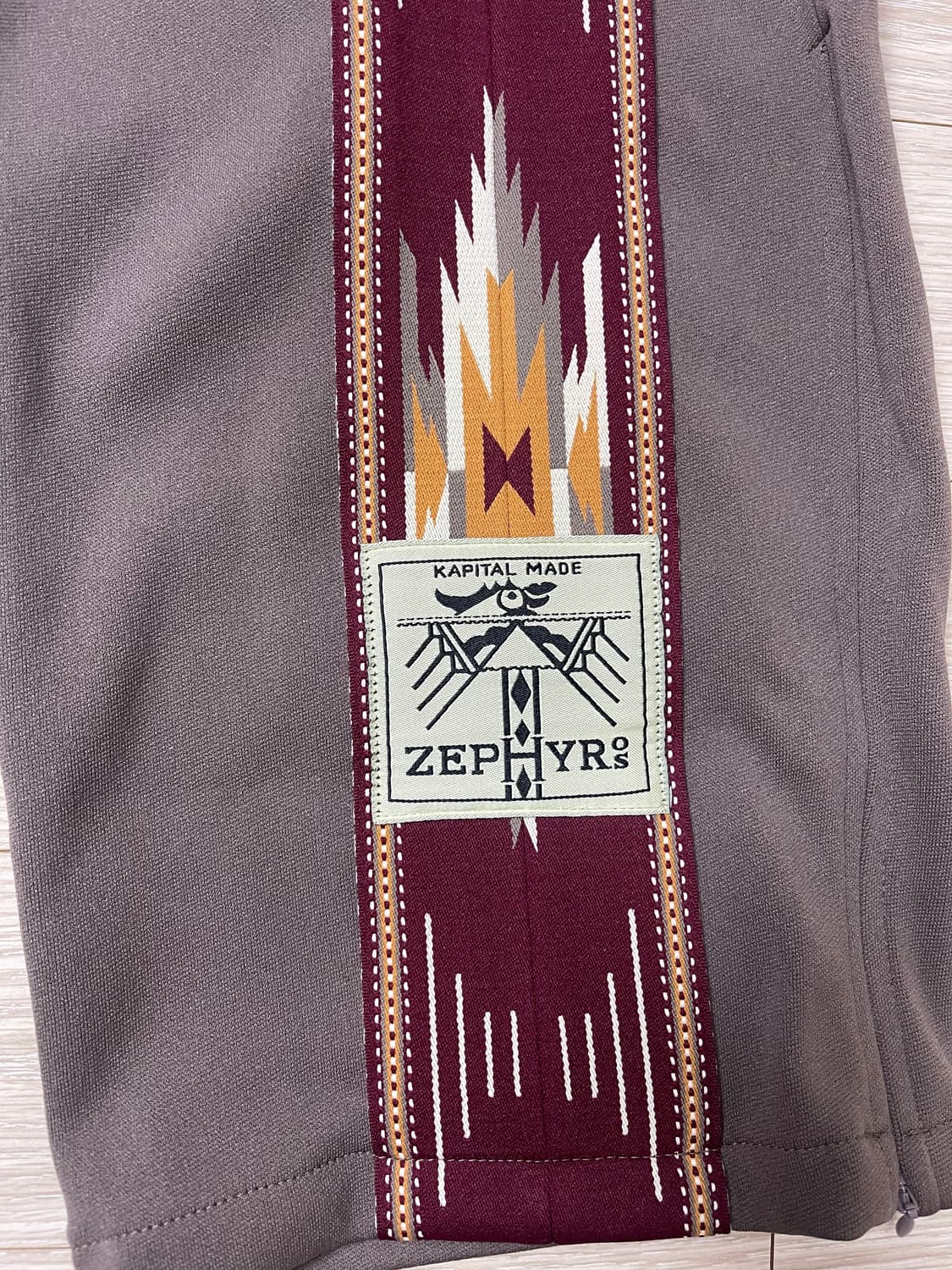 캐피탈 스무스 저지 코치 & 제퍼 스트레이트 팬츠 상품이미지2