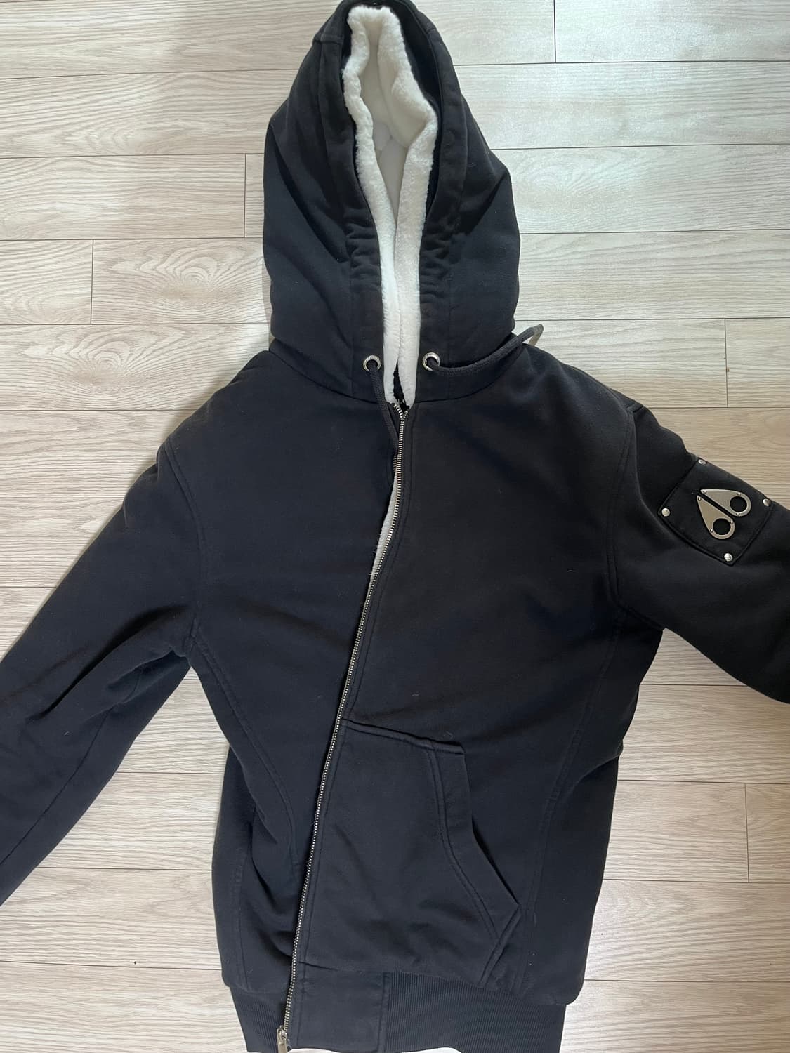 Moose knuckles 무스너클 버니스웨터 S 사이즈 판매합니다 상품이미지1