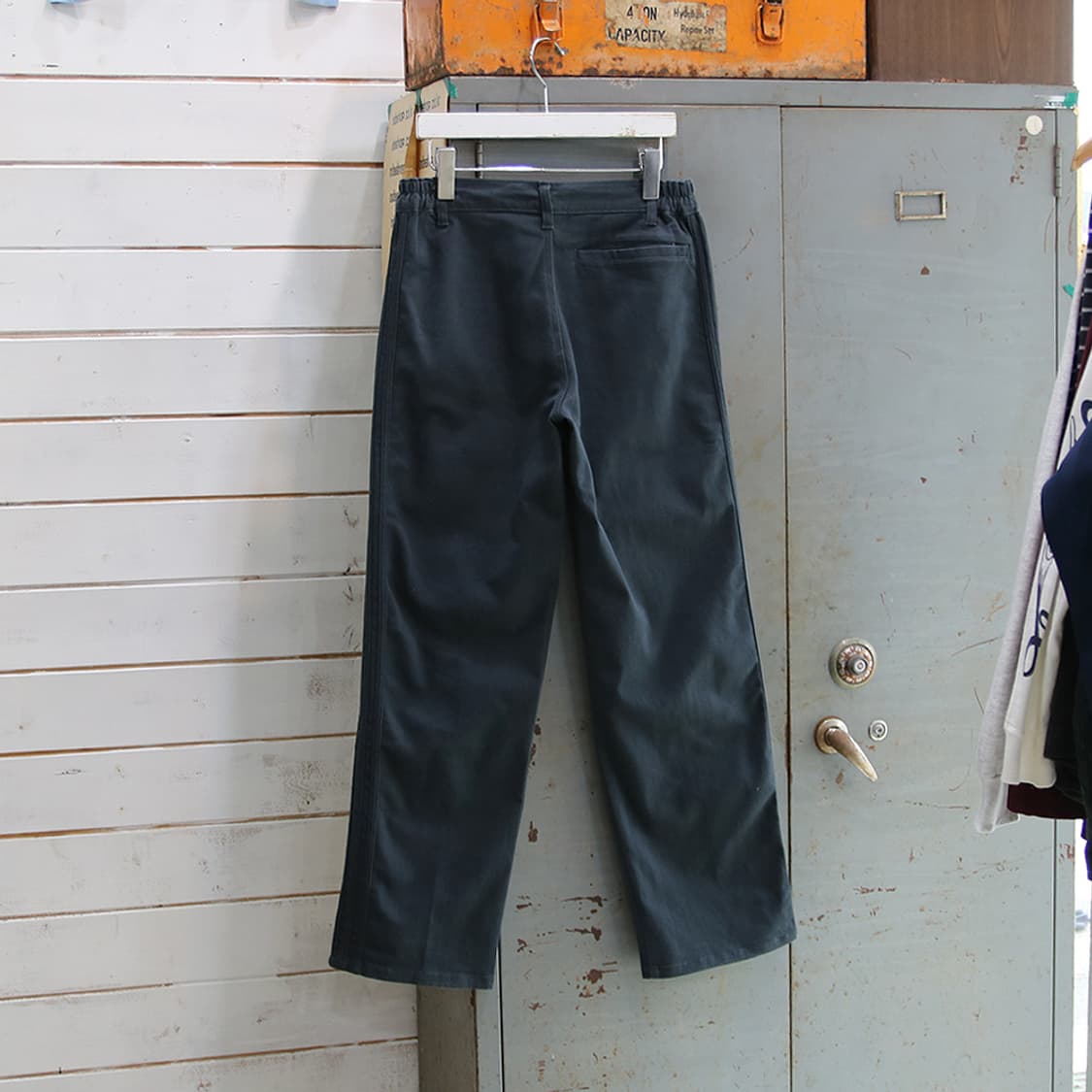 (착용컷) 아디다스 밴딩 치노 팬츠 (남성용 M) 상품이미지4