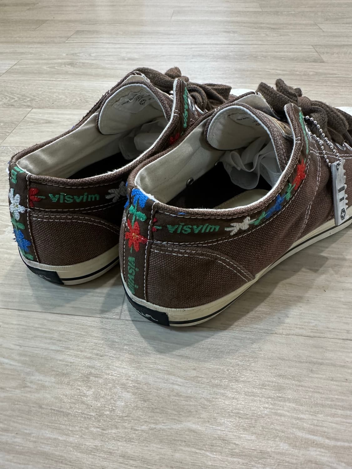 비즈빔 플라워자수 스니커즈 상품이미지3