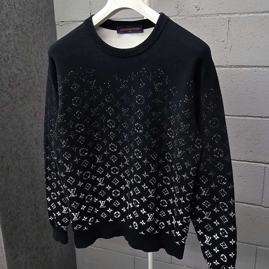 루이비통 LV 모노그램 그라데이션 니트 S 상품이미지1