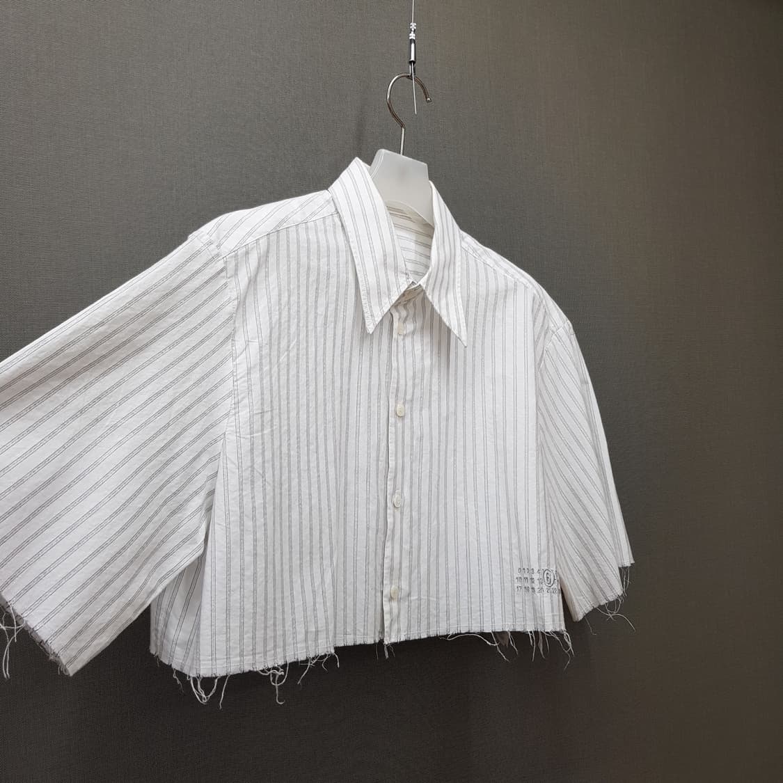 MM6 메종 마르지엘라 2023 스트라이프 크롭 셔츠 M사이즈 상품이미지4