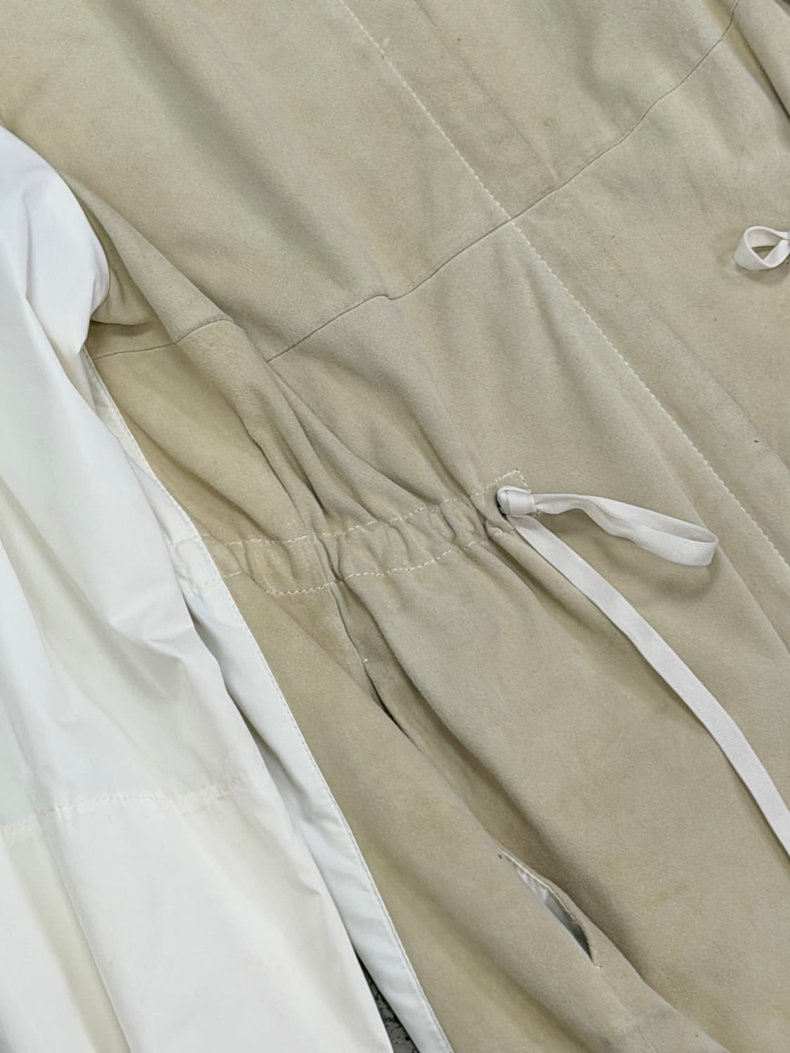 파비아나 필리피 모닐리 스웨이드 패널 드로스트링 코트 상품이미지3