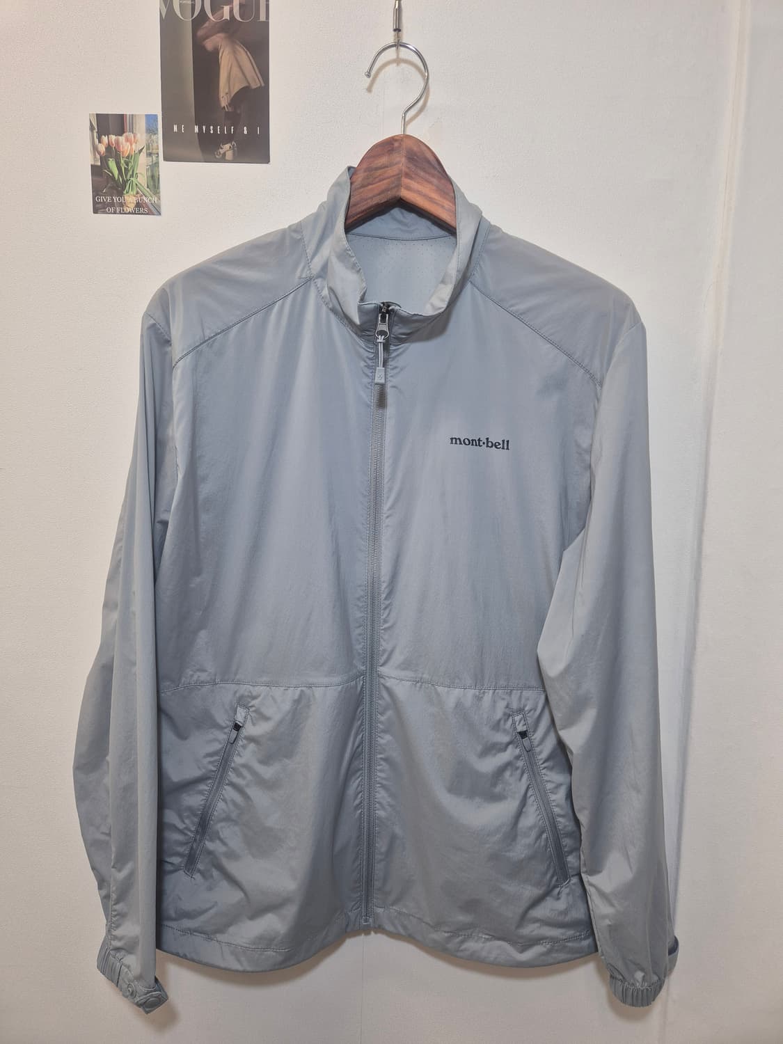 가벼운 소재로 제작된 몽벨 바람막이  100 
 상품이미지1