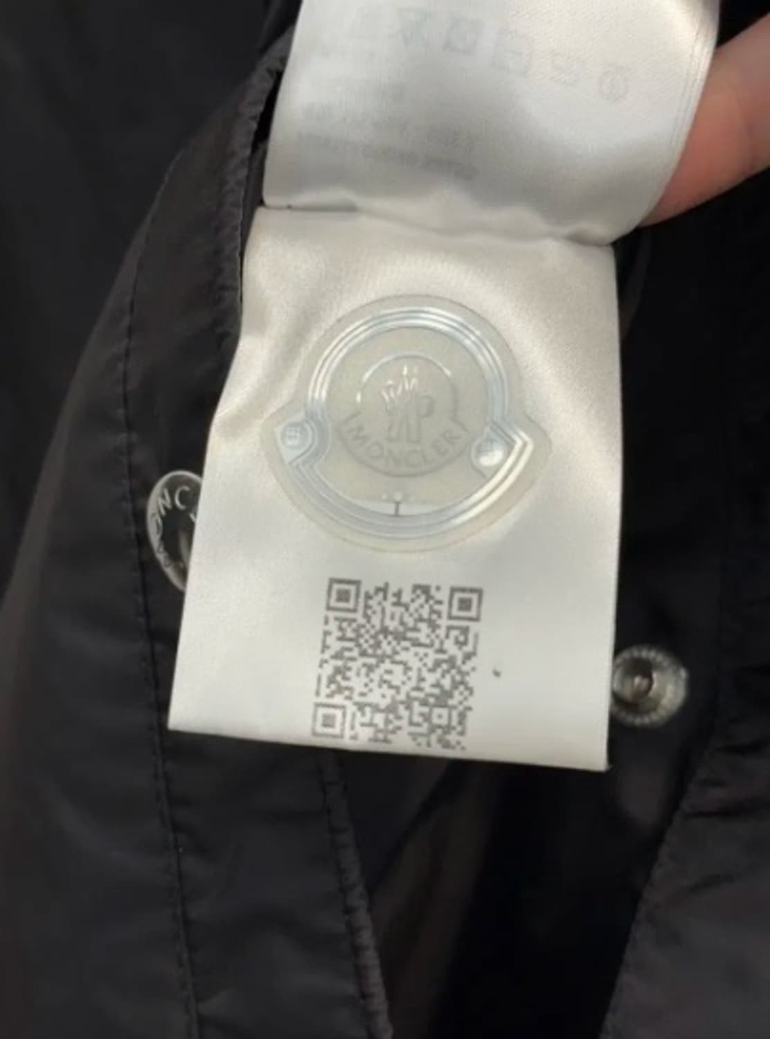 [정품] 몽클레어 신형 윈드브레이커 바람막이  나일론 자켓 블랙  M  상품이미지3