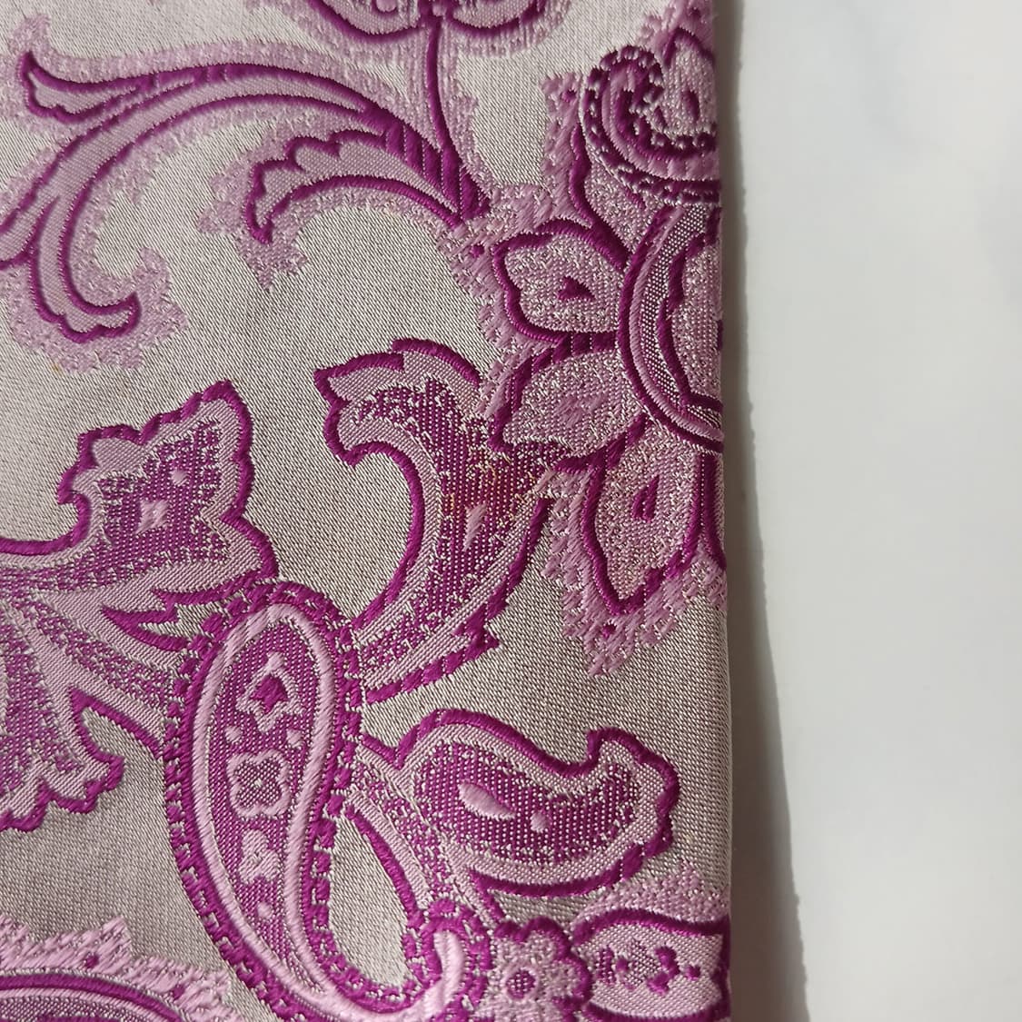 베르사체 넥타이 퍼플 페이즐리 자카드 8.9cm B등급 A19871
 상품이미지5