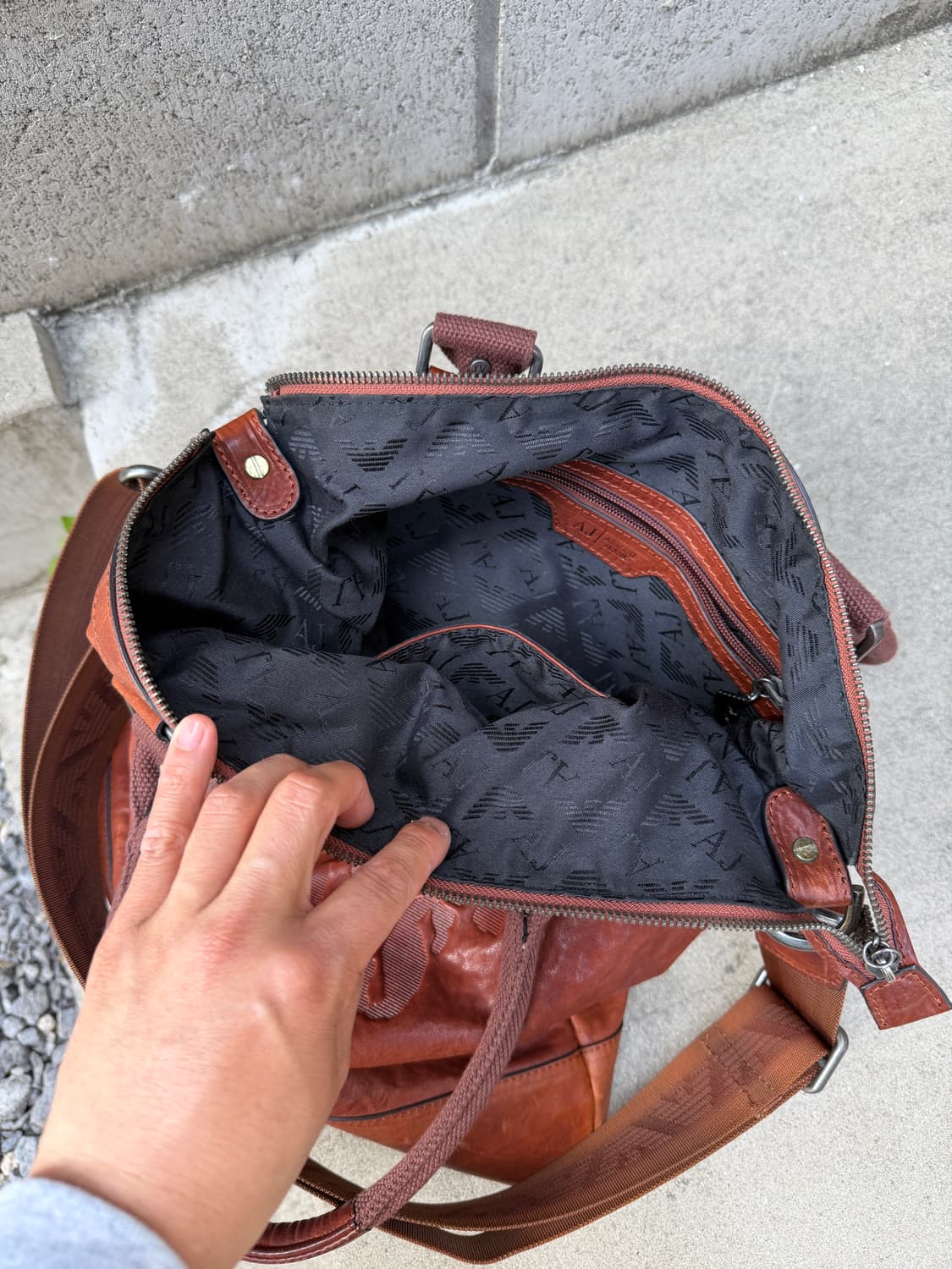 00s ARMANI JEANS LEATHER 아르마니진스 토트 크로스백 상품이미지10