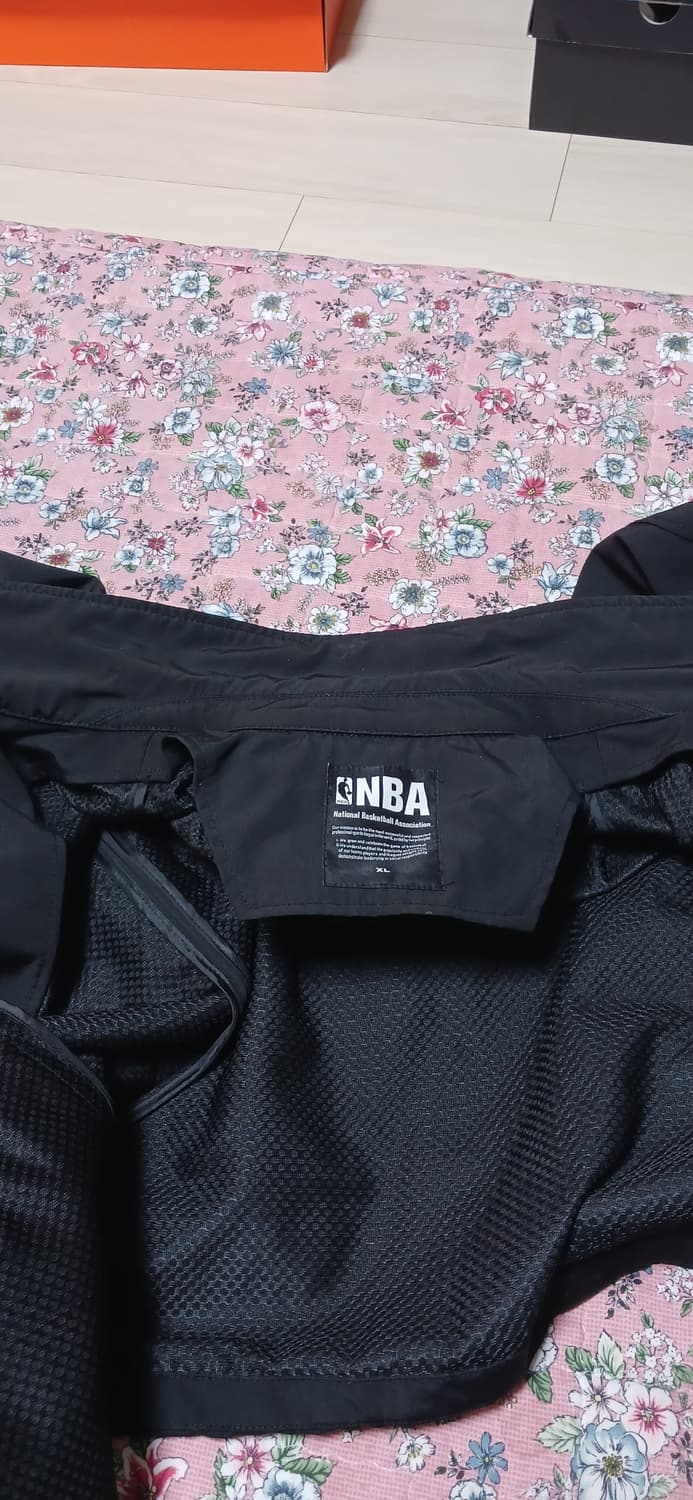 NBA 필라델피아 세븐티식서스 빈티지 스타일의 블랙 코치 재킷(2XL) 상품이미지7