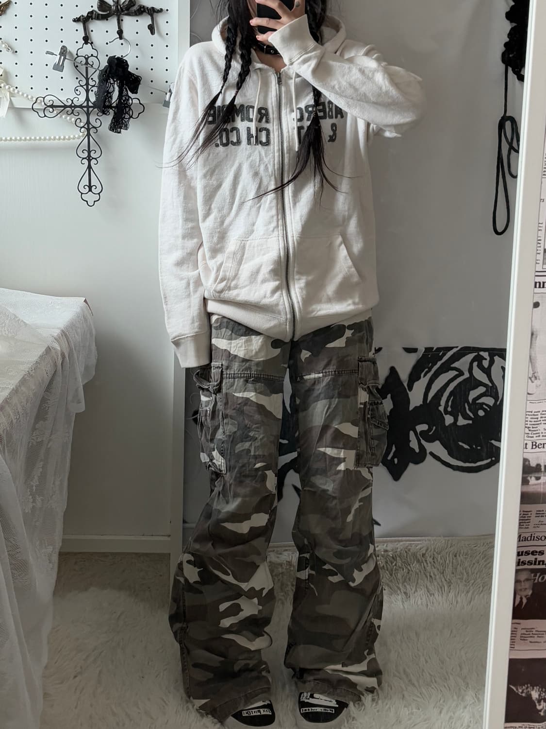 • Abercrombie White Hood Zip-Up 상품이미지5