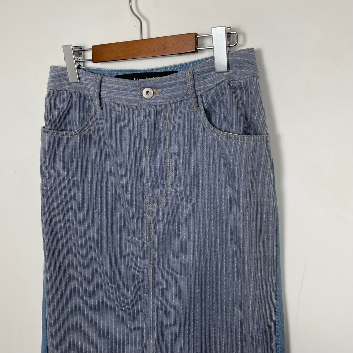 JUCY JUDY 투톤 스트라이프 데님 롱 스커트 상품이미지2