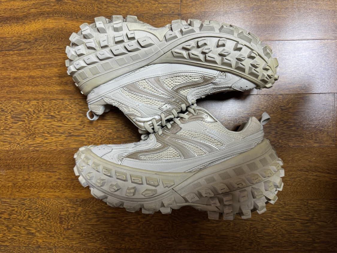 [41]발렌시아가 베이지 디펜더 상품이미지3