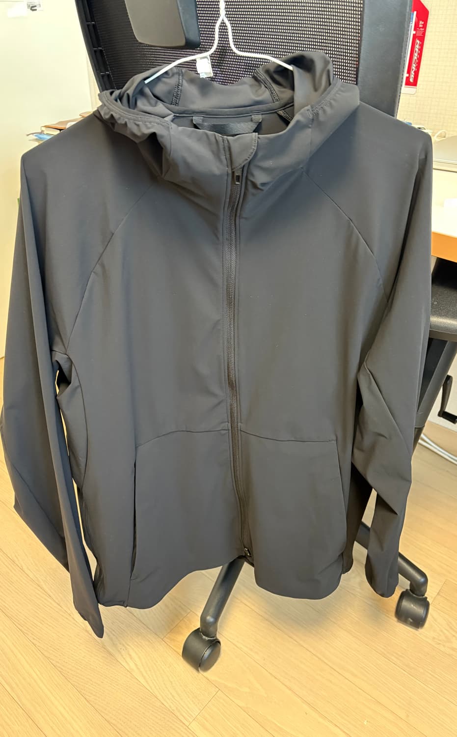 룰루레몬 페이스 브레이커 자켓 블랙 S사이즈 판매합니다. 상품이미지1