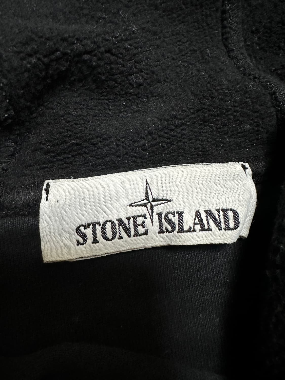 [L/신형] 스톤아일랜드 블랙 와펜 후드티 상품이미지3