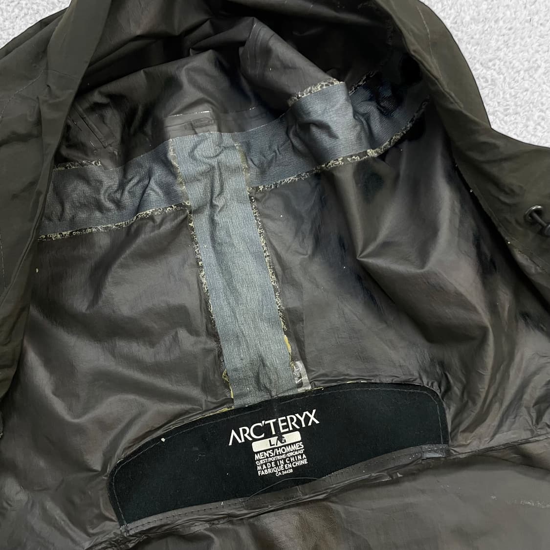 아크테릭스 베타 SL 바람막이 자켓 카키 상품이미지4