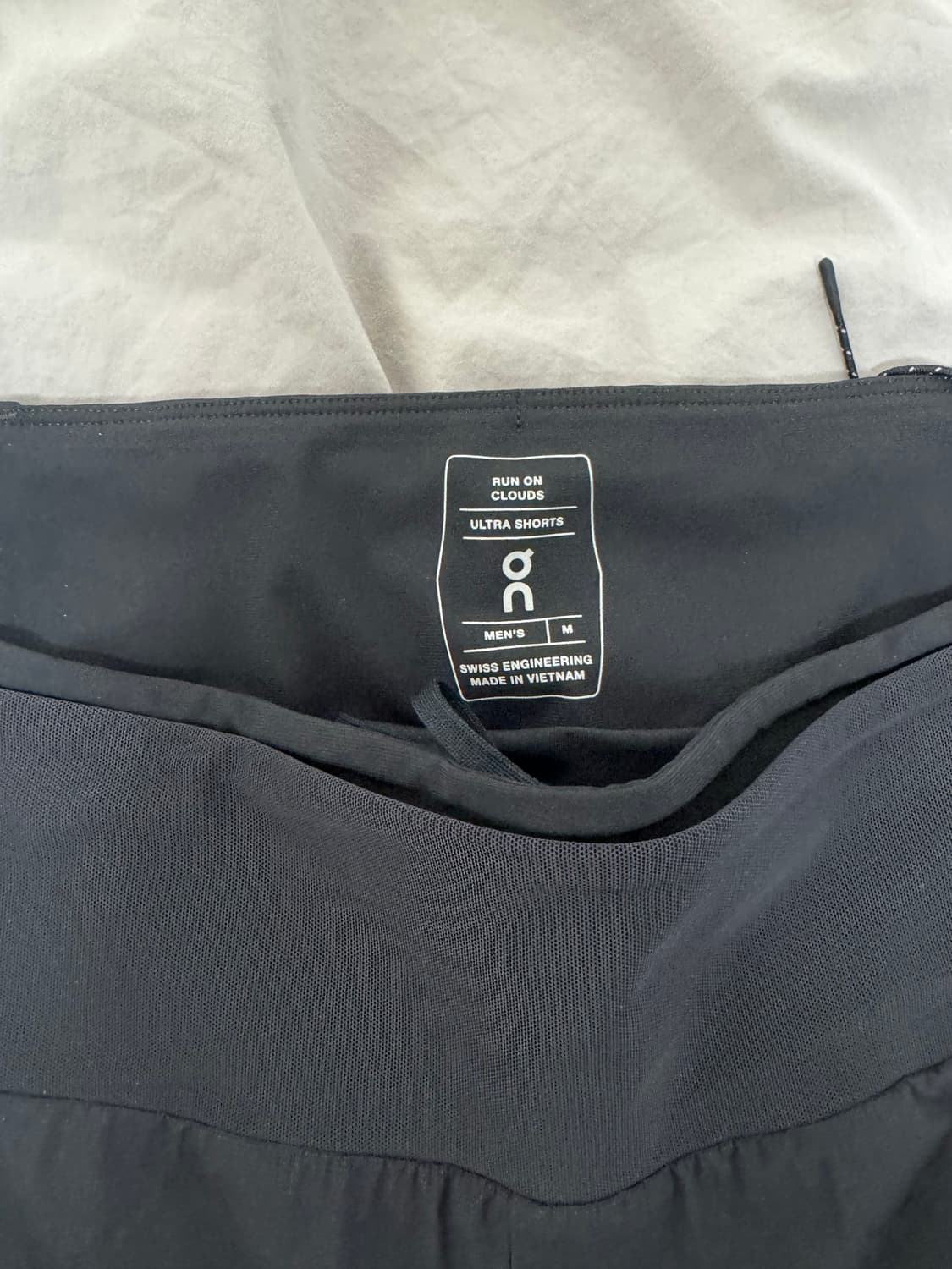 온러닝 울트라숏츠 m사이즈 상품이미지2